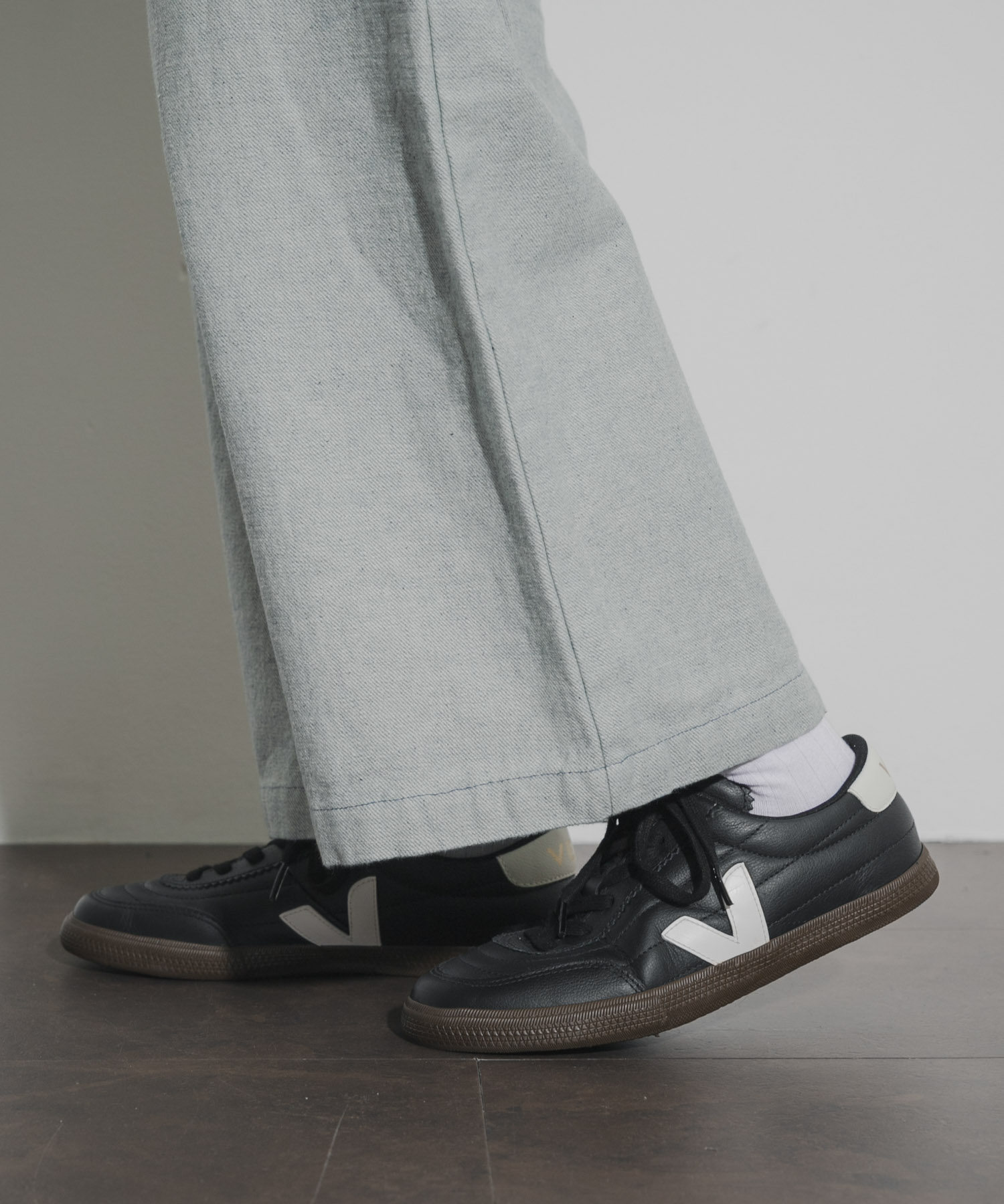 veja　PANENKA BLACK WHITE W