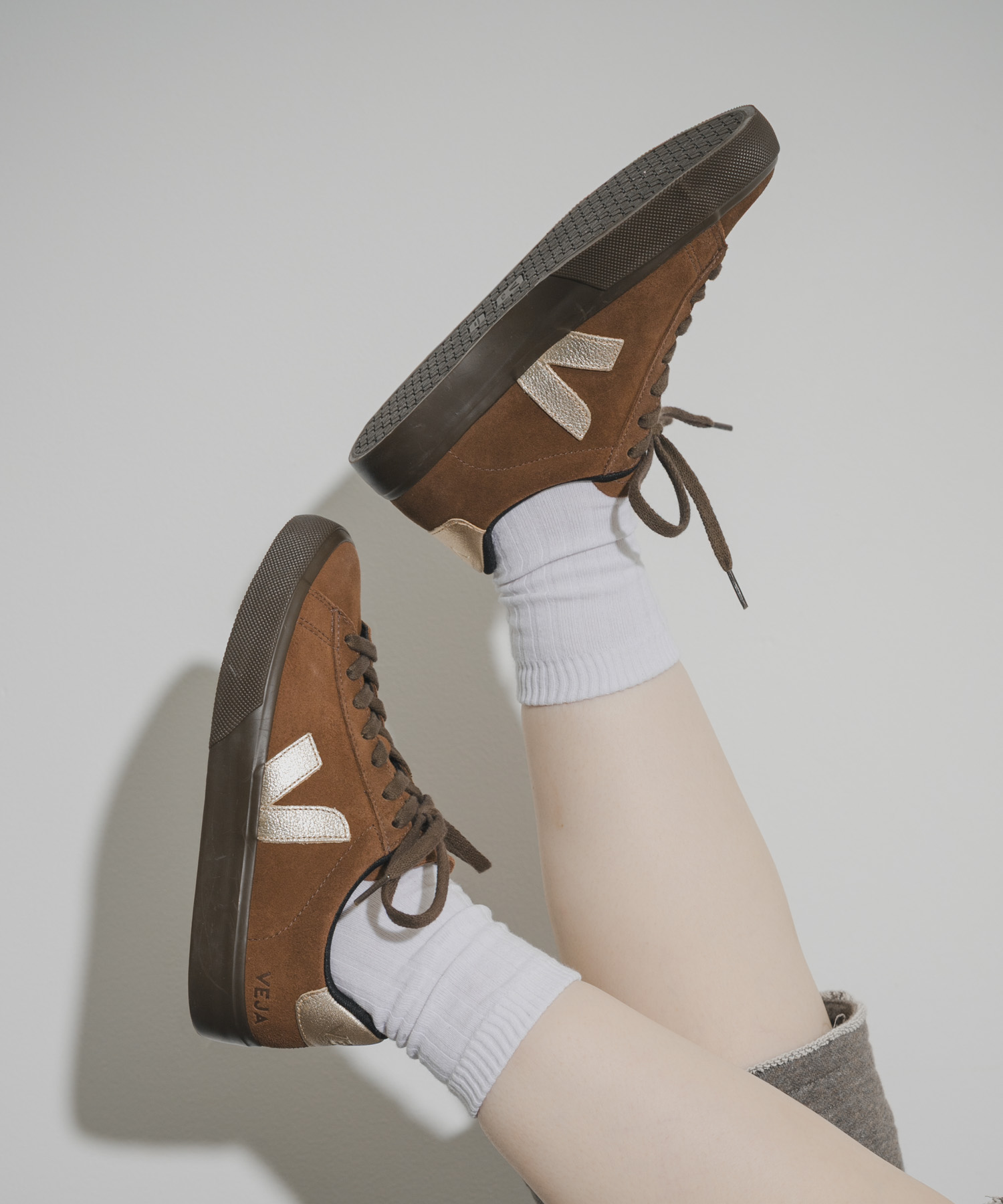 veja　CAMPO - WALNUT PLATINE W