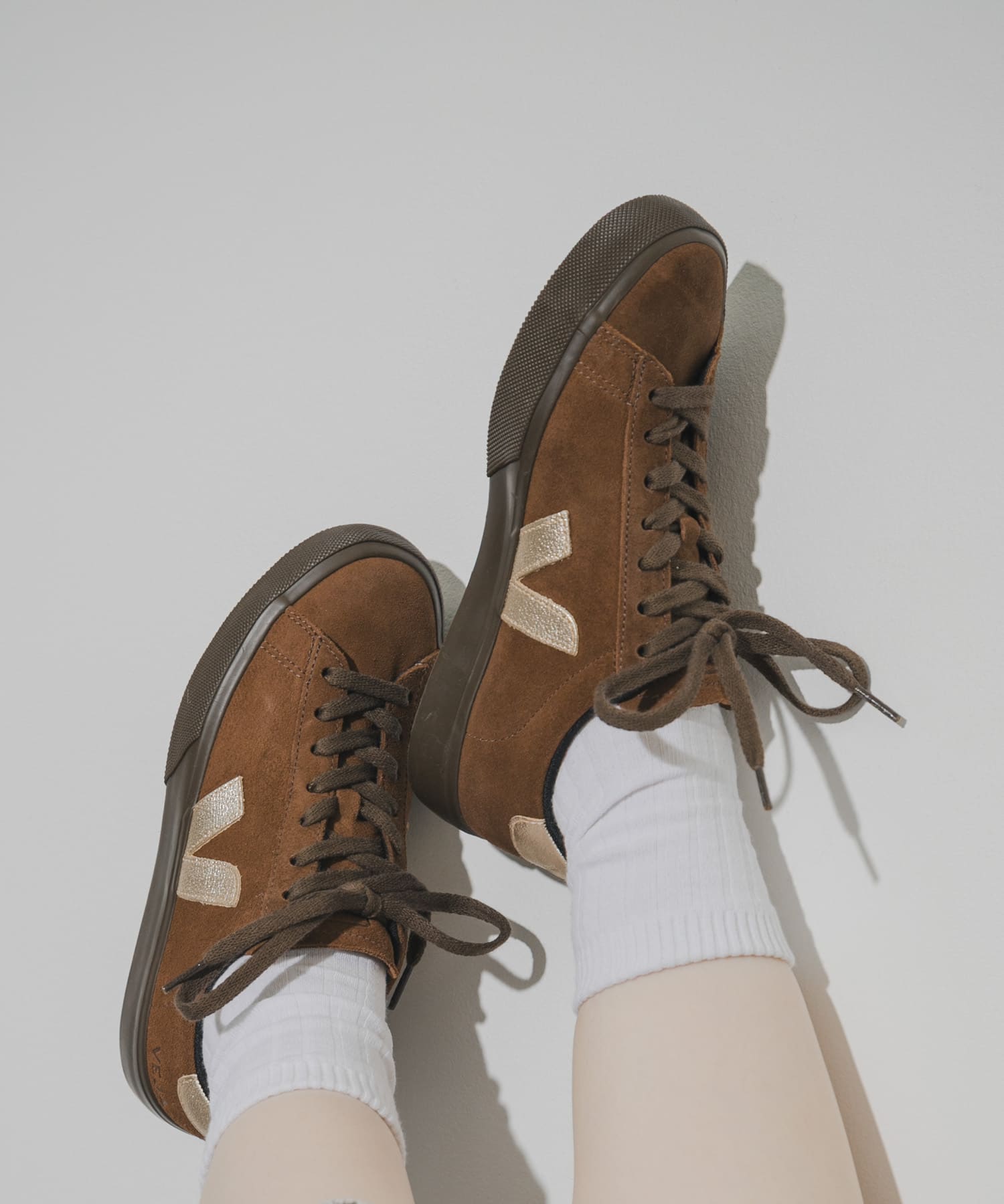 veja　CAMPO - WALNUT PLATINE W PLATINE 36