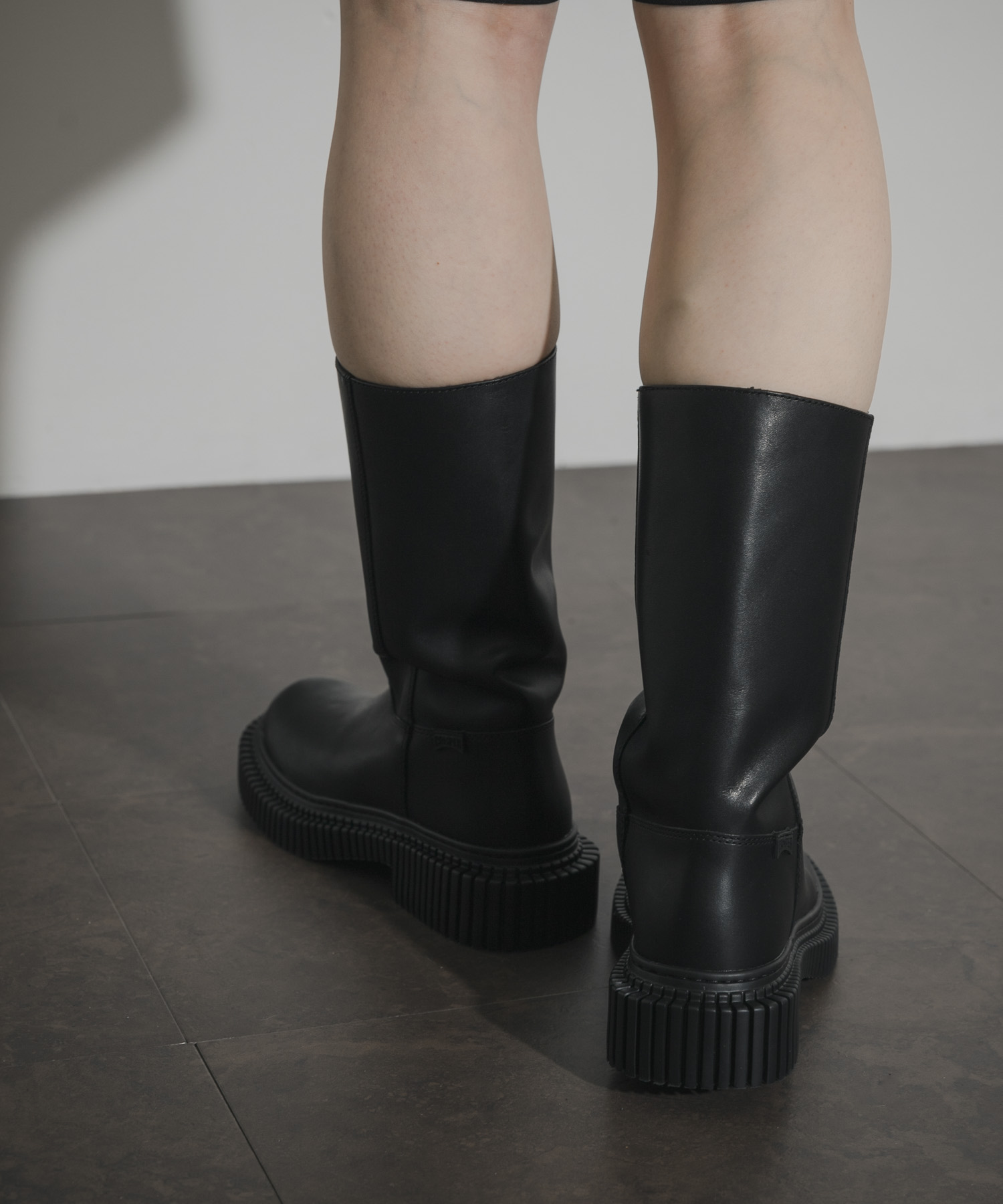 001 BLACK