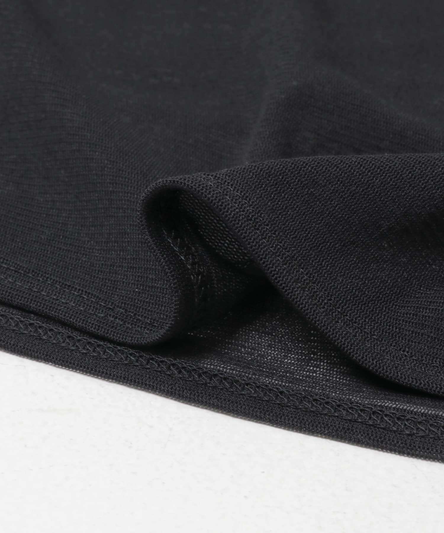 cwtch　SHEER RANDOM TUCK TANK TOP BLACK Free