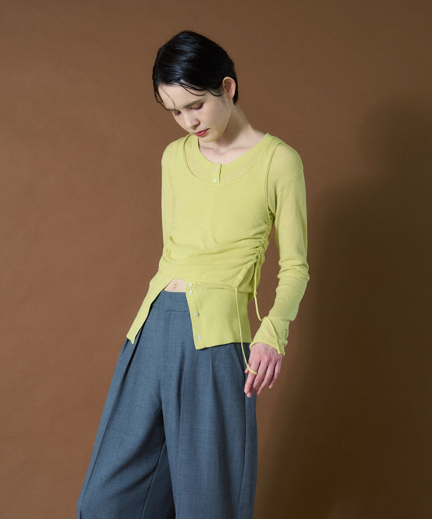 YELLOW