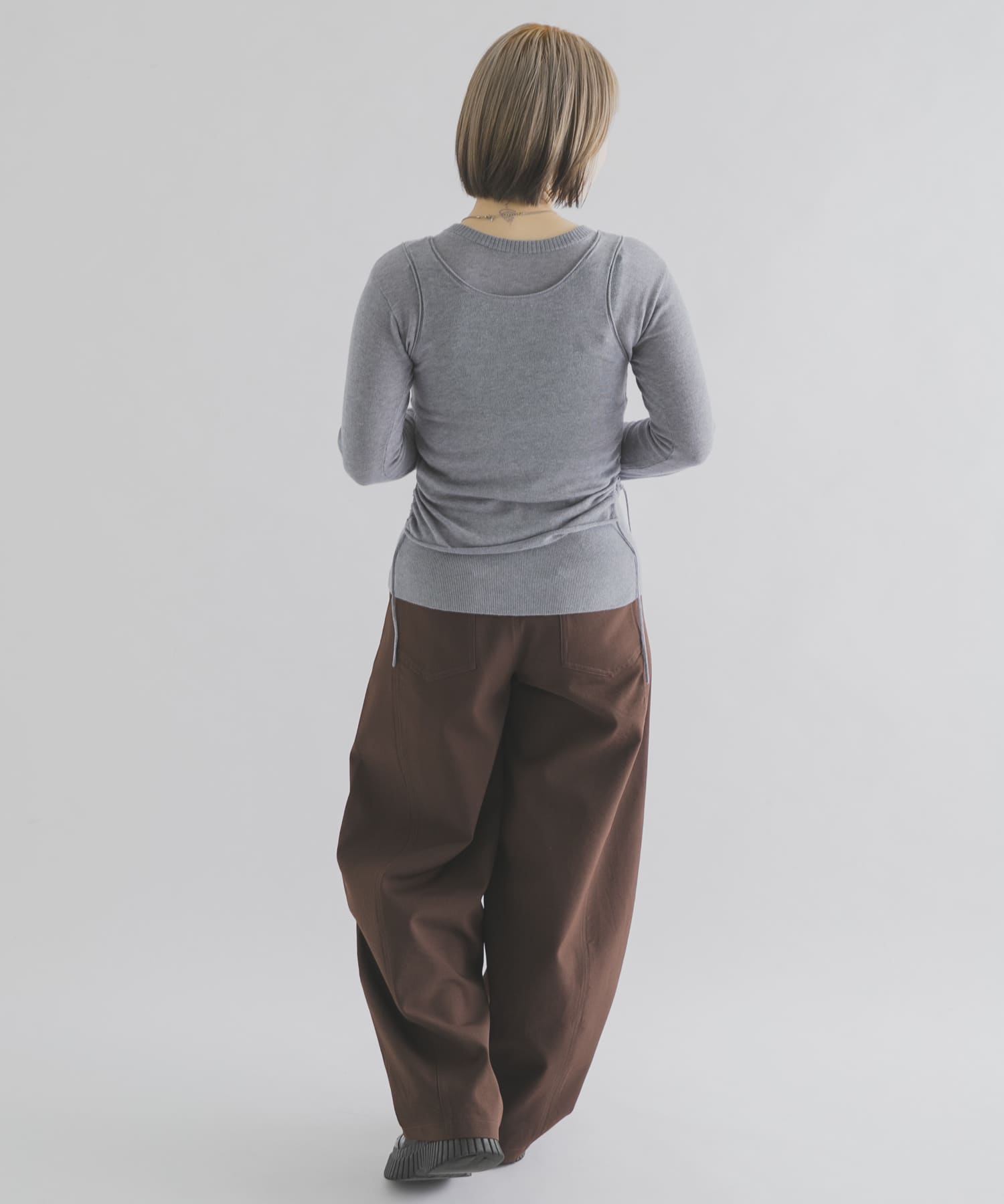 GRAY
