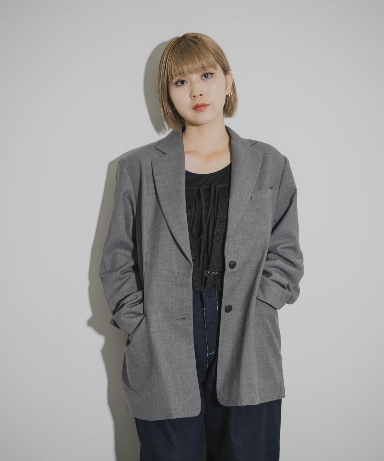 GRAY