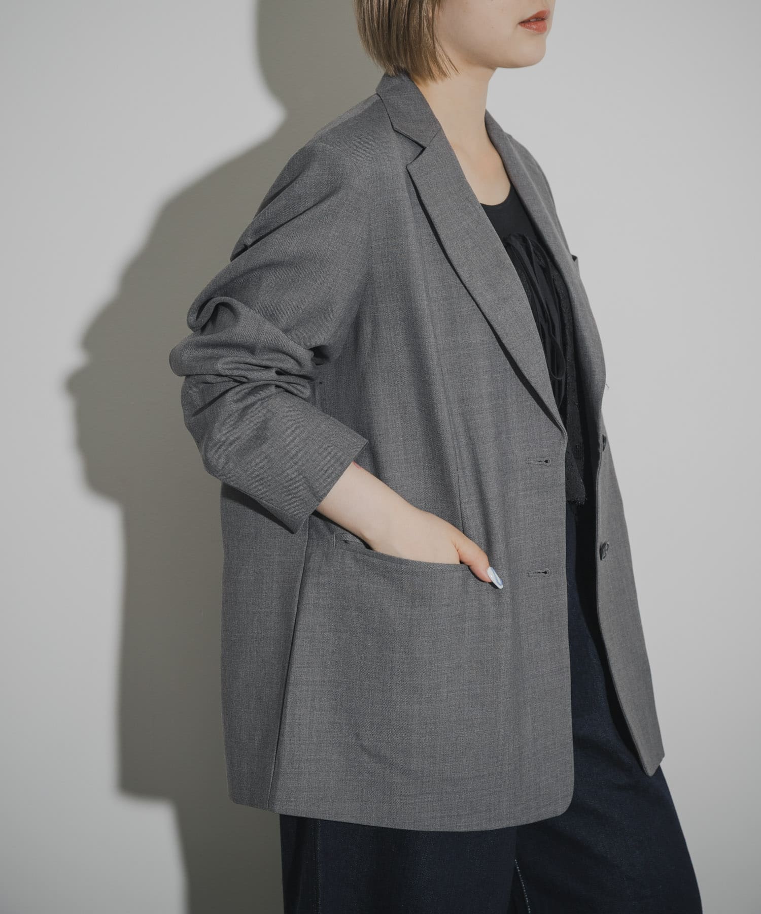 GRAY