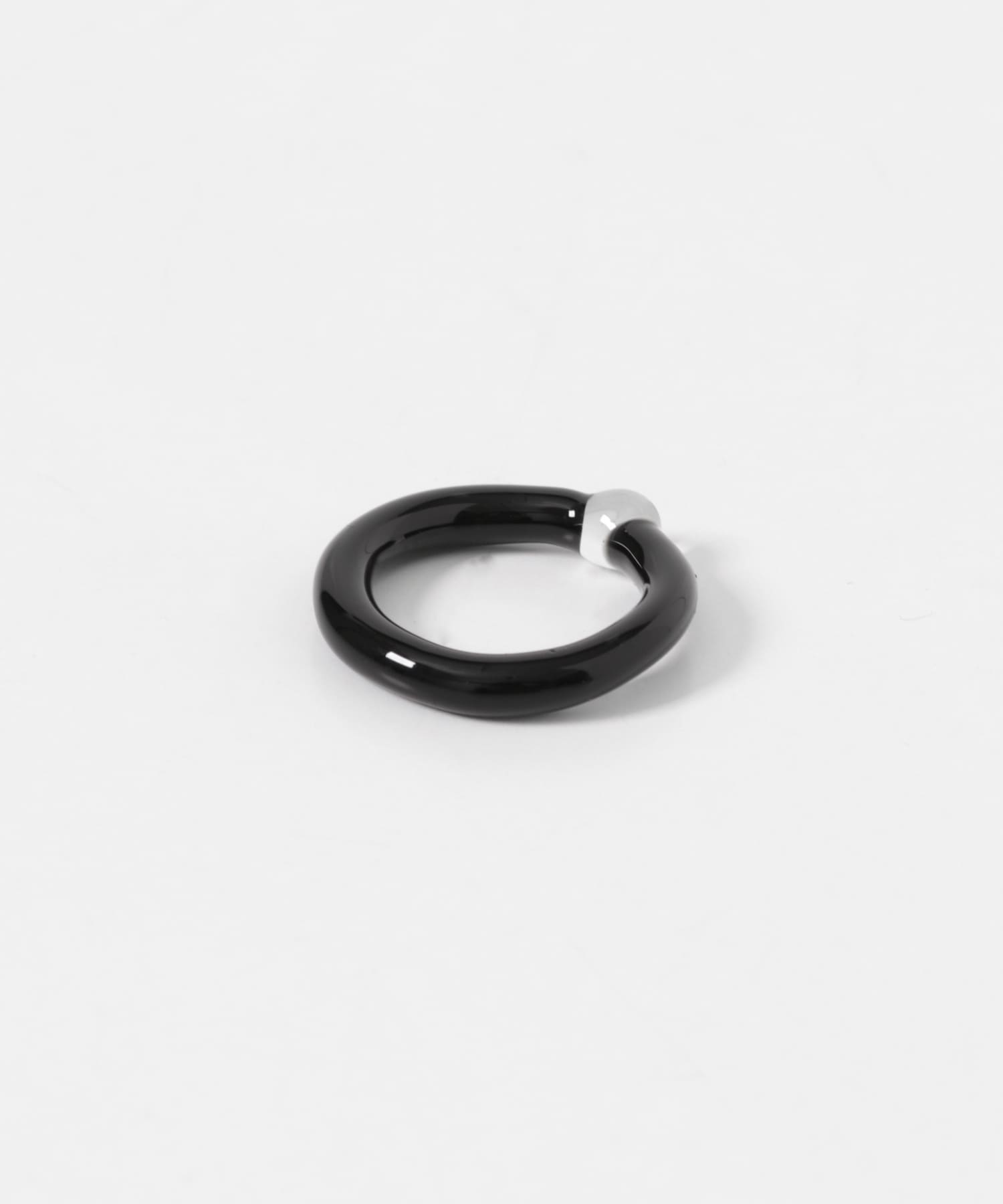 TAYUMi　WINDOW RING black L