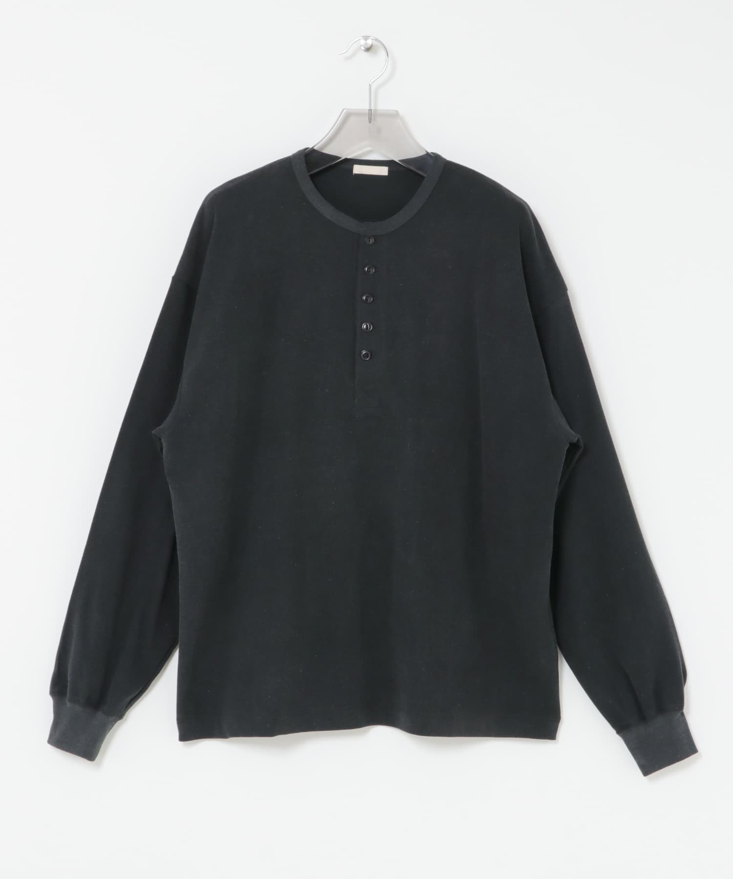 ULTERIOR　HENLEY-NECK TOP