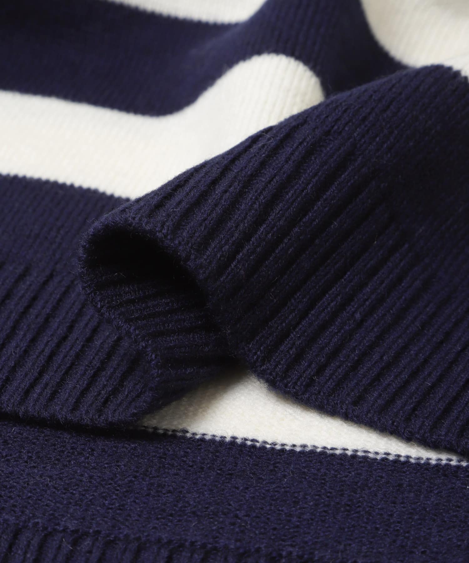 Andersson Bell　BOYS H.MESSAGE CREW-NECK SWEATER BLK/IVRY L