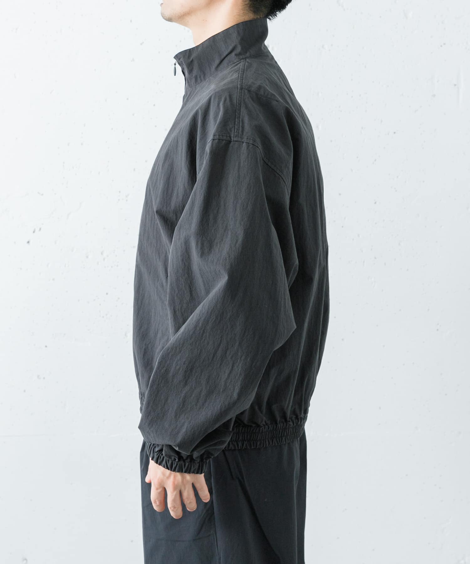 ANOTHER OFFICE LIBRARY TRACK JACKET(2 CHARCOAL): アウター｜URBAN