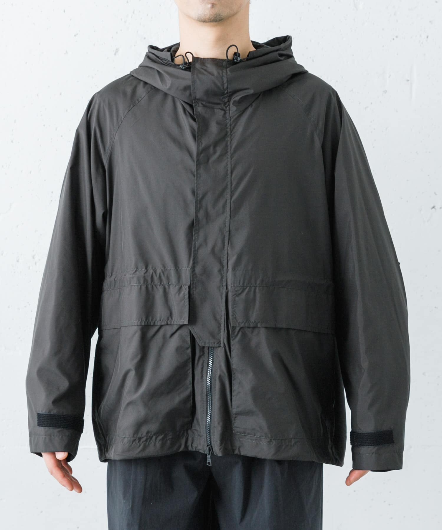 ANOTHER OFFICE L.MOUNTAIN WIND PARKA(2 CHARCOAL): アウター｜URBAN