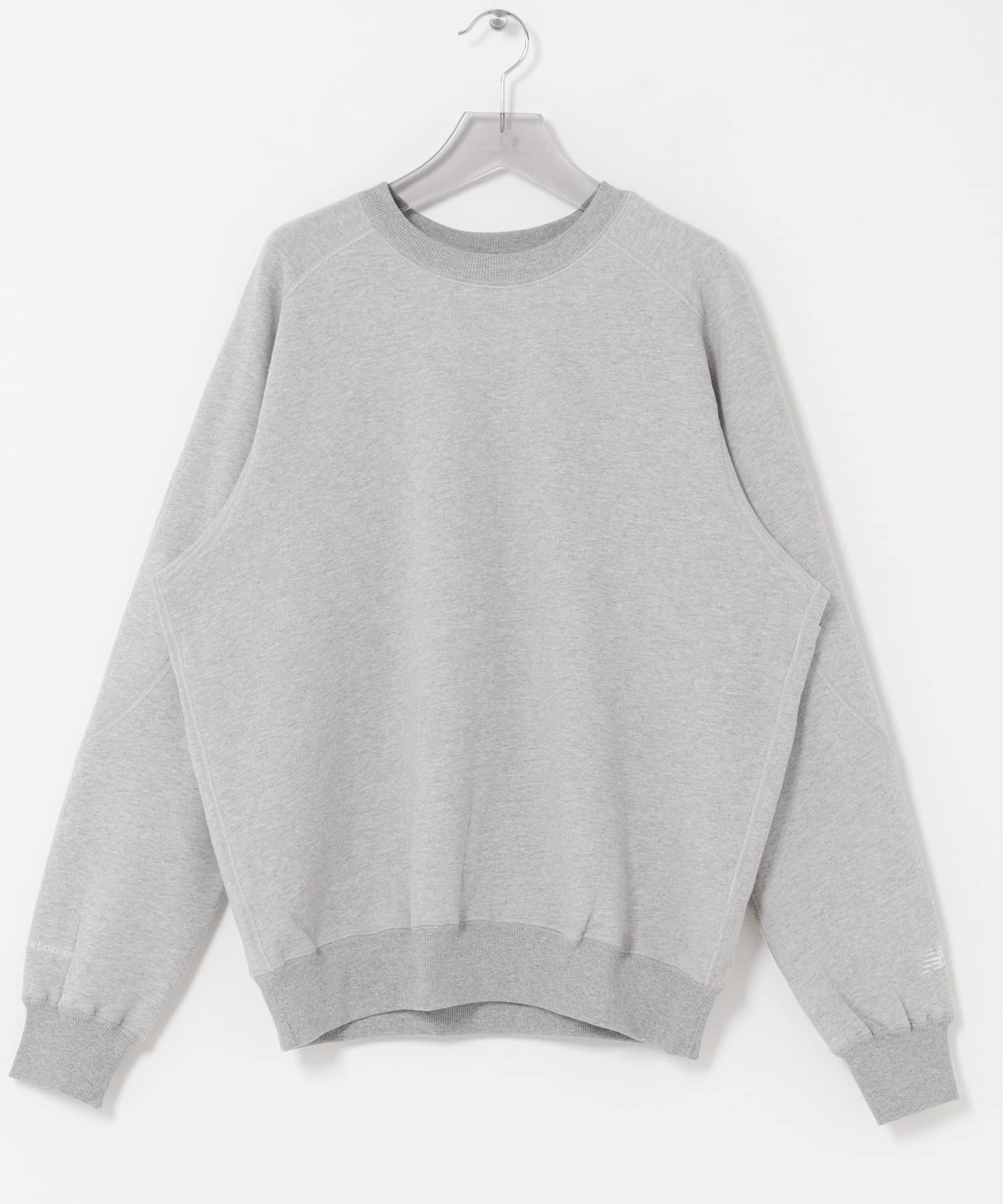 NEW BALANCE　NB GREYオーバーサイズクルーネック