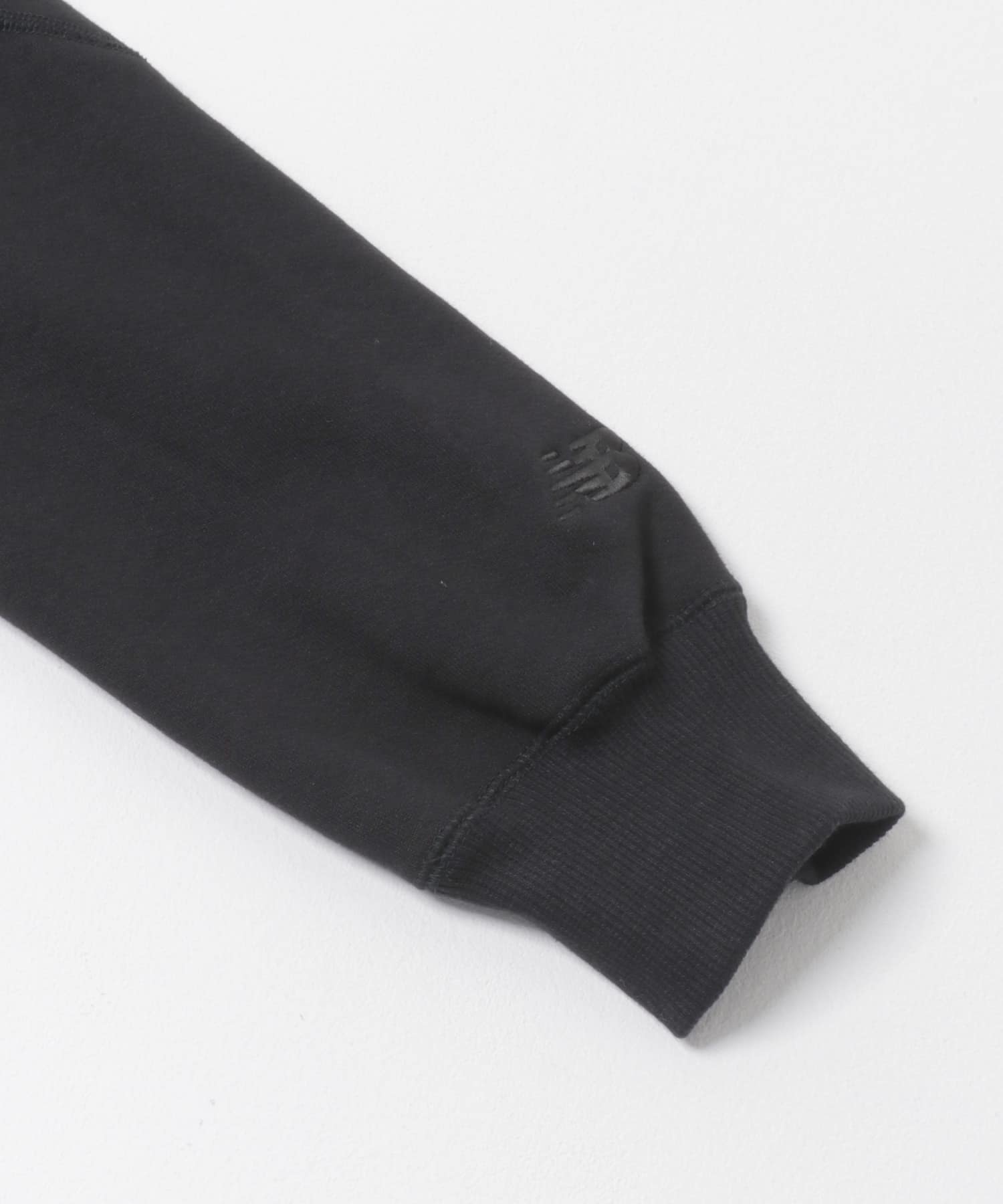 NEW BALANCE　NB GREYオーバーサイズフーディー BK M