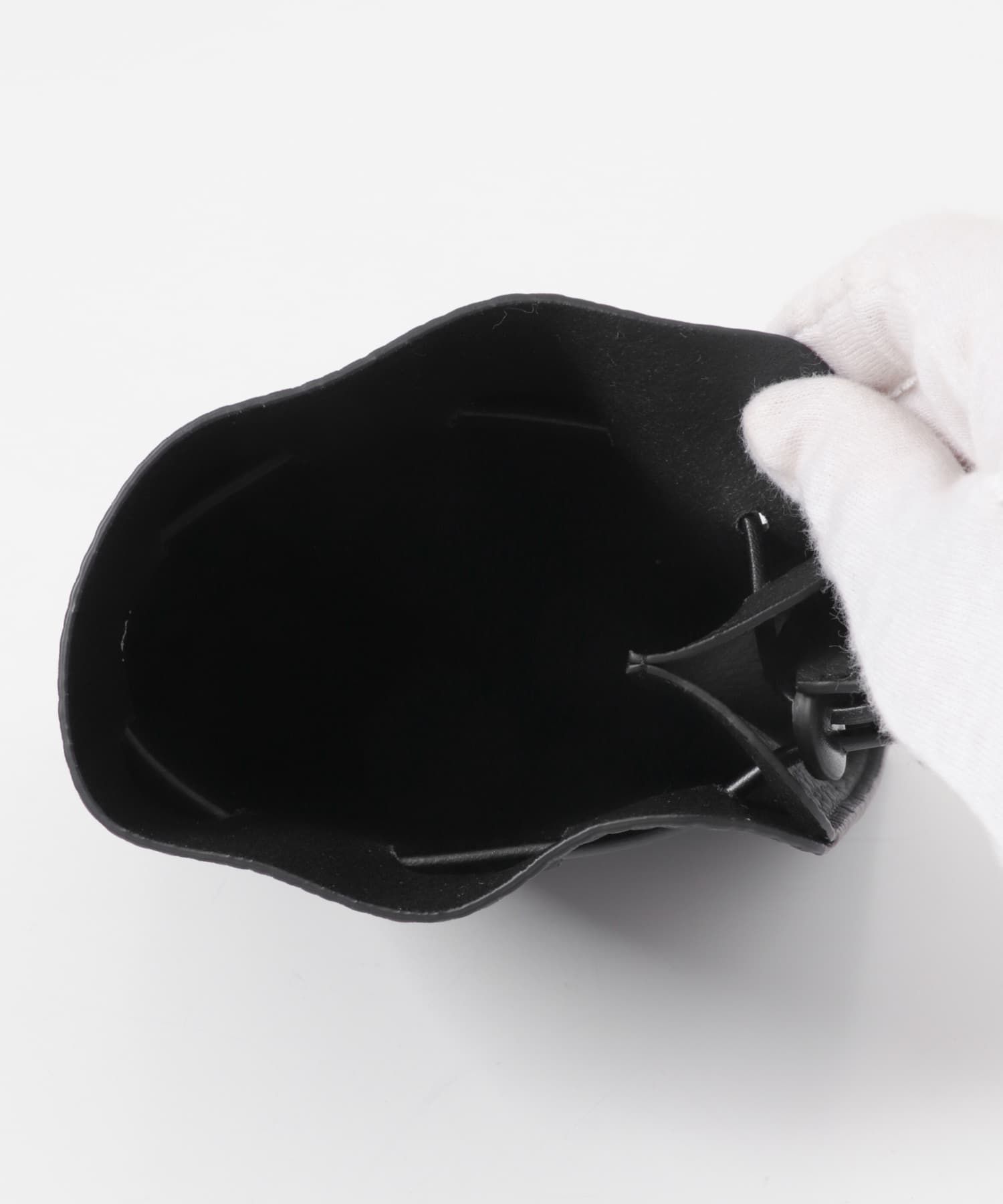 ITTI　HERRIE KINCHAKU POUCH BLACK XXS