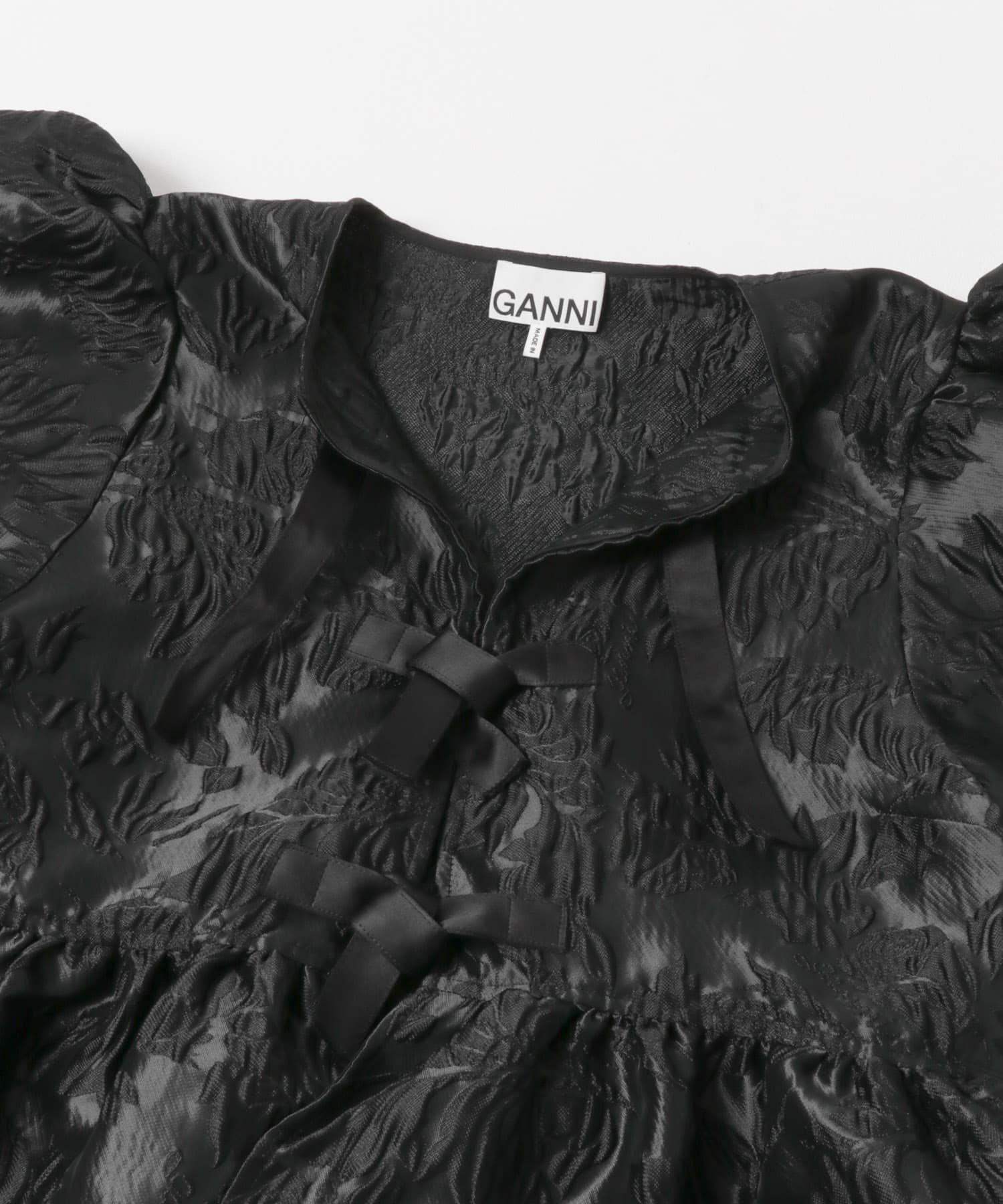GANNI　SATIN CLOQUE PEPLUM BLOUSE BLACK 36