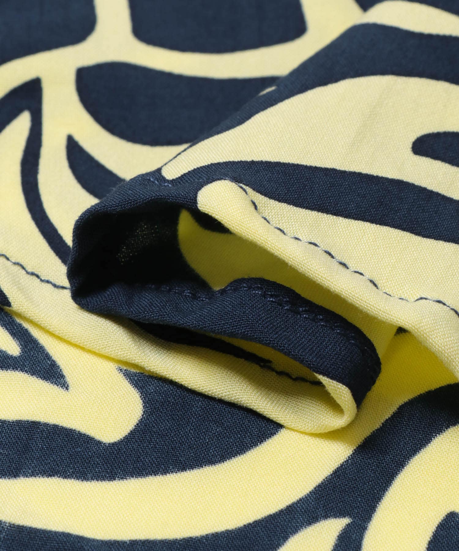 『一部別注カラー』LUSANA　SUN SHIRTS 別注H NAVY XS