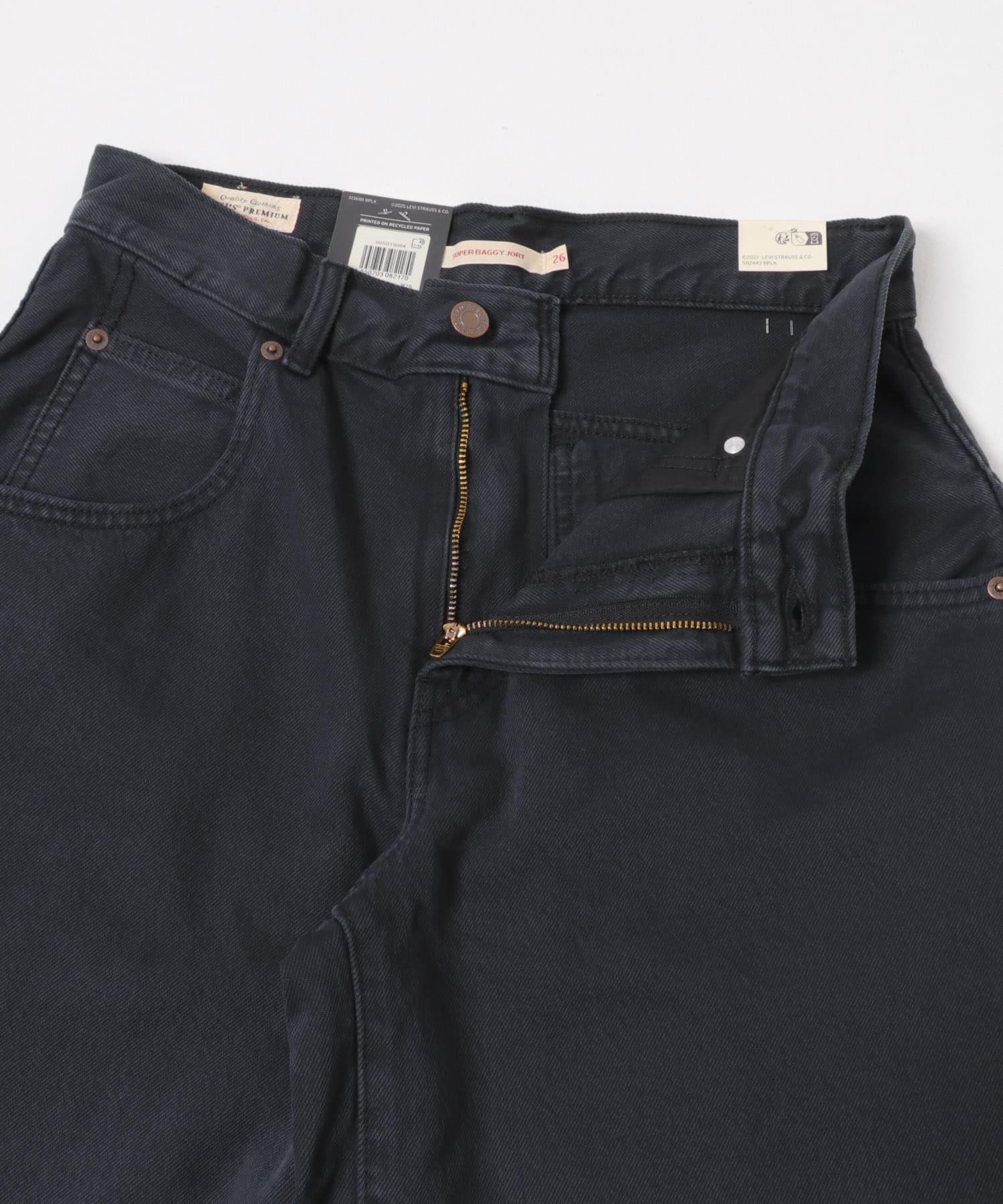 LEVI’S　SUPER BAGGY JORT C B OYST 26