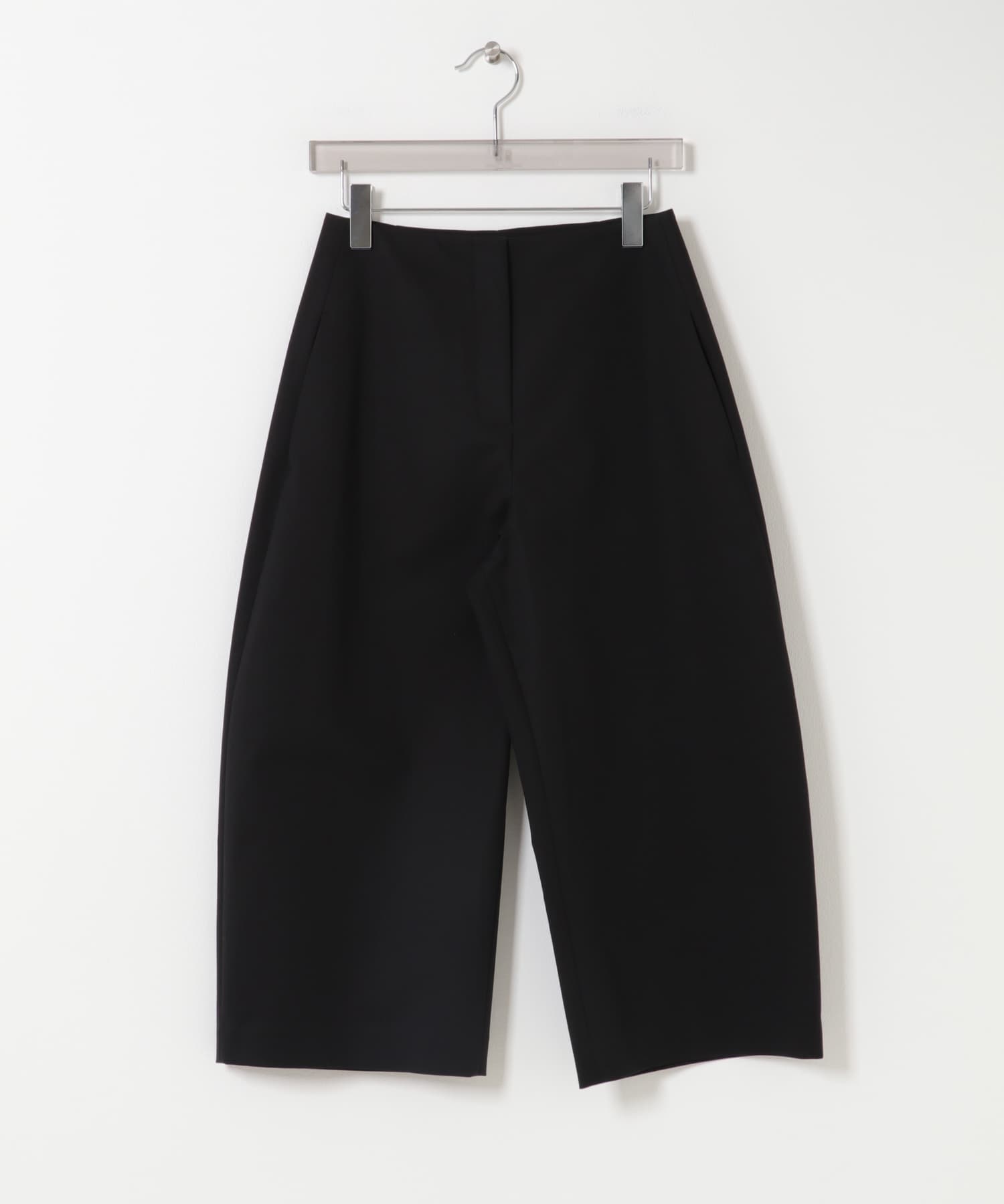 AMOMENTO　CURVED CAPRI PANTS