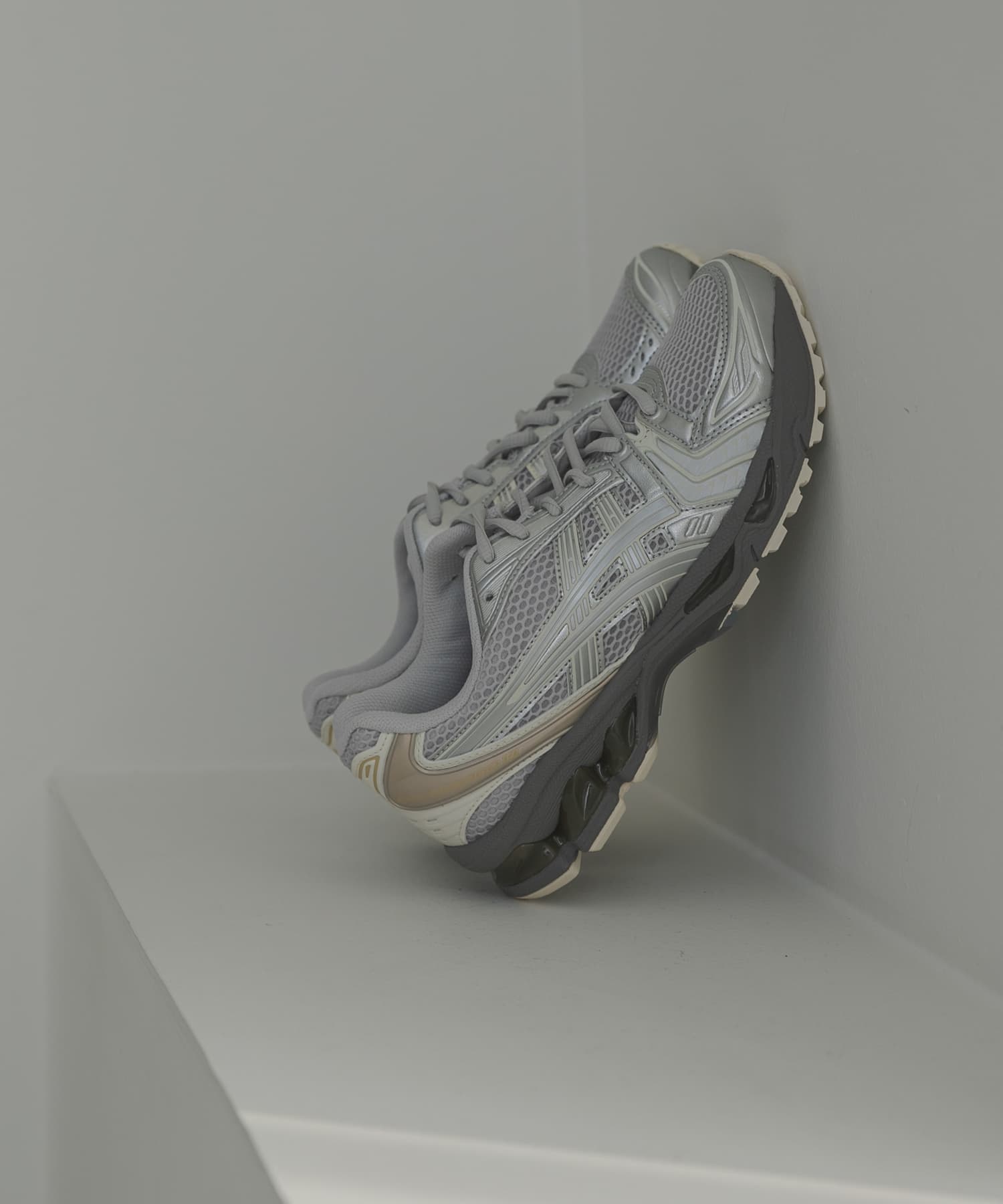 ASICS　GEL-KAYANO 14
