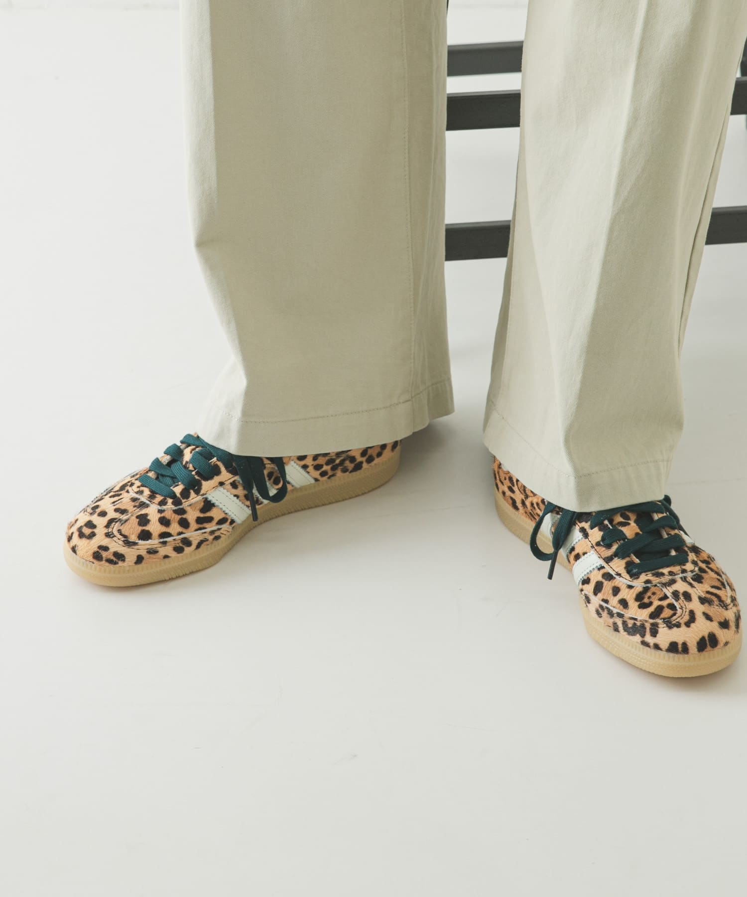 adidas　SAMBA OG ベージュ 23