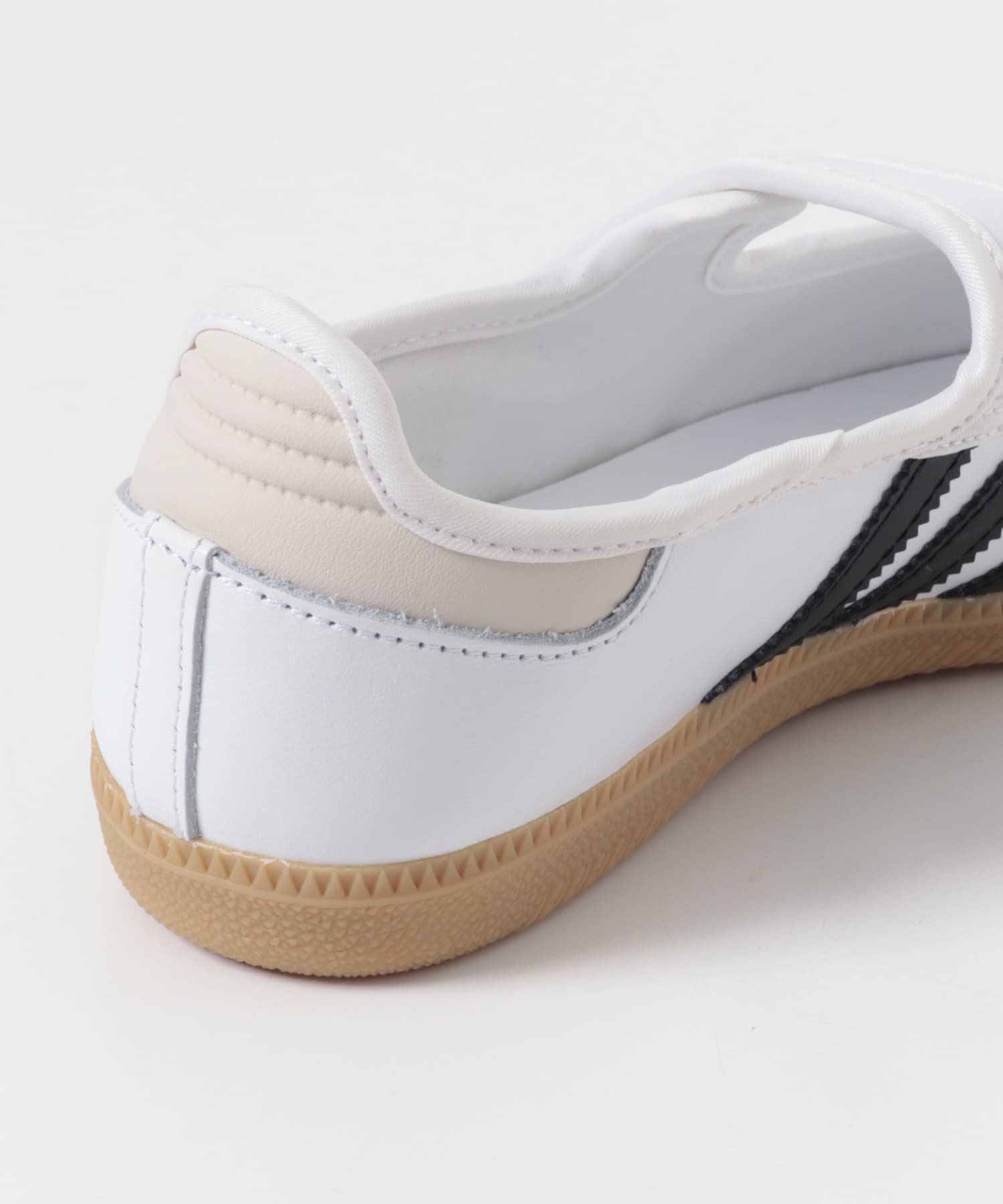 ホワイト/ブラック