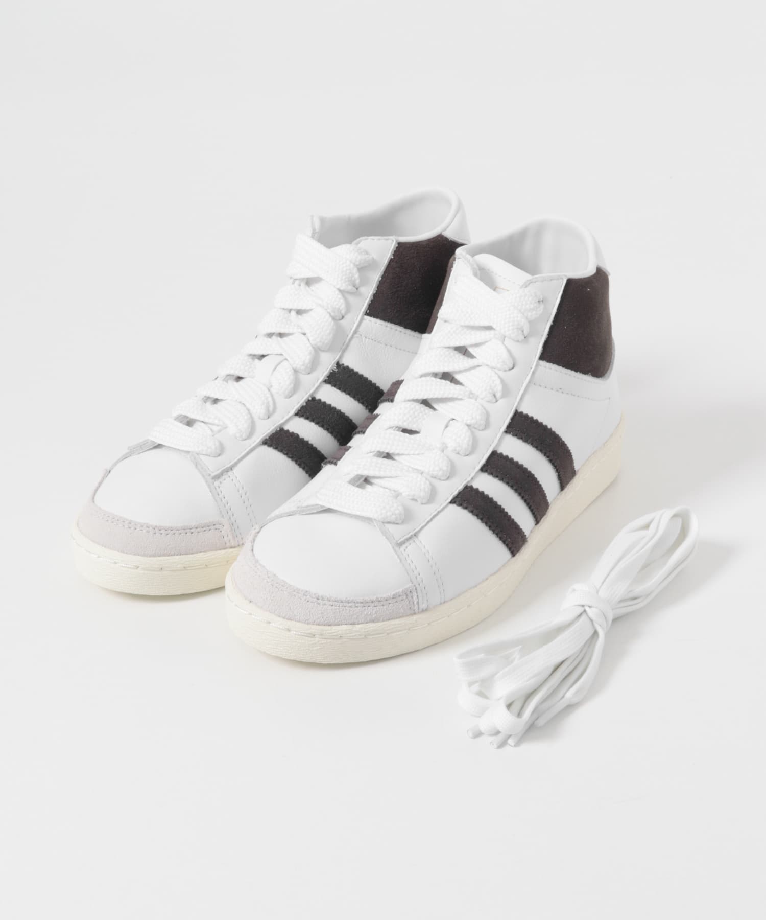 フットウェアホワイト