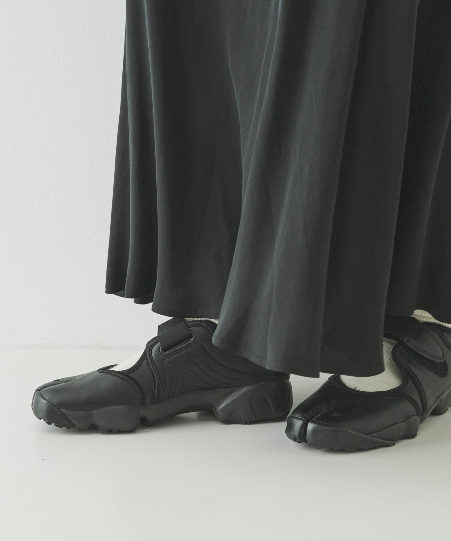 NIKE　エアリフト 002ブラック 23