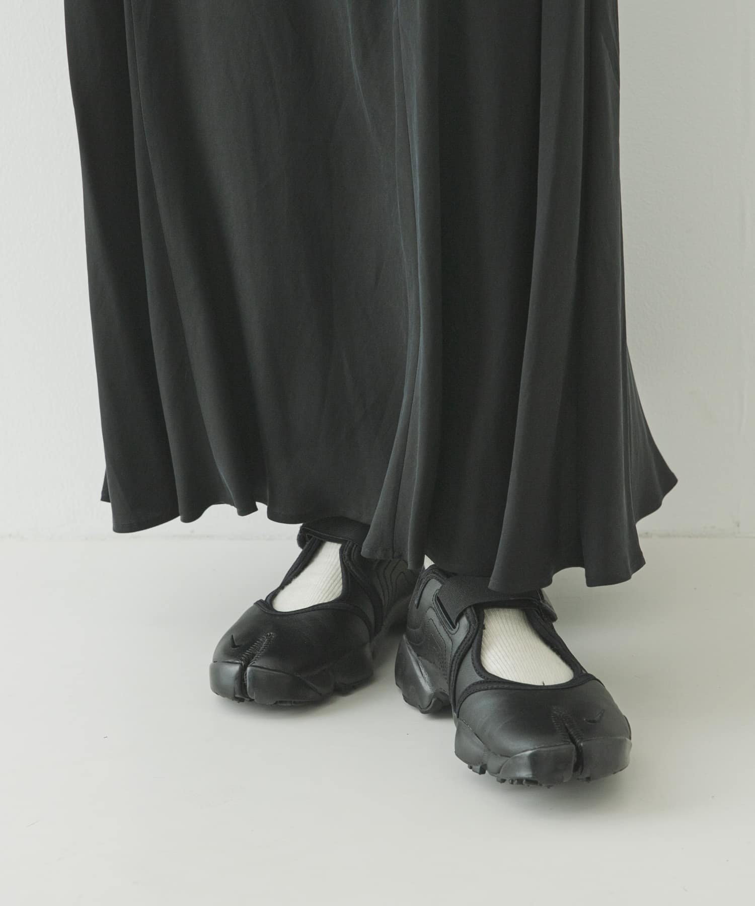 NIKE　エアリフト 002ブラック 23