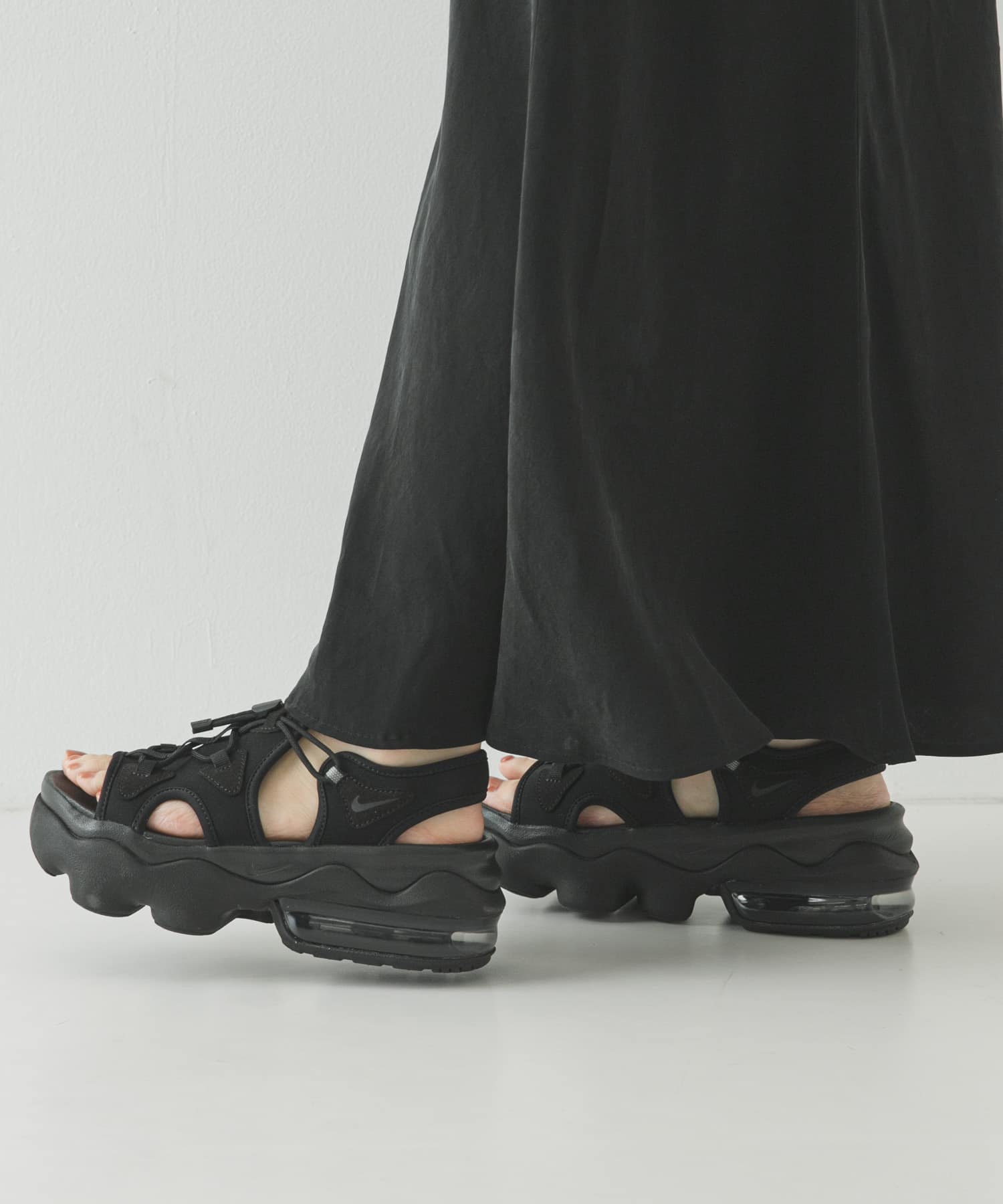 NIKE　エア マックス ココ サンダル