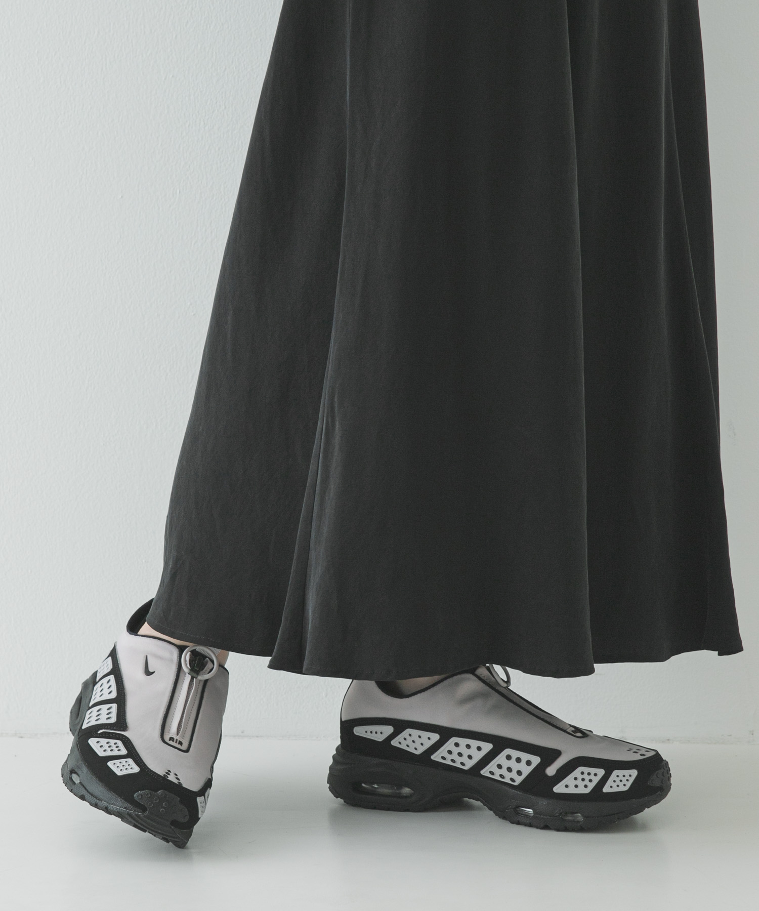 NIKE　エア マックス SNDR