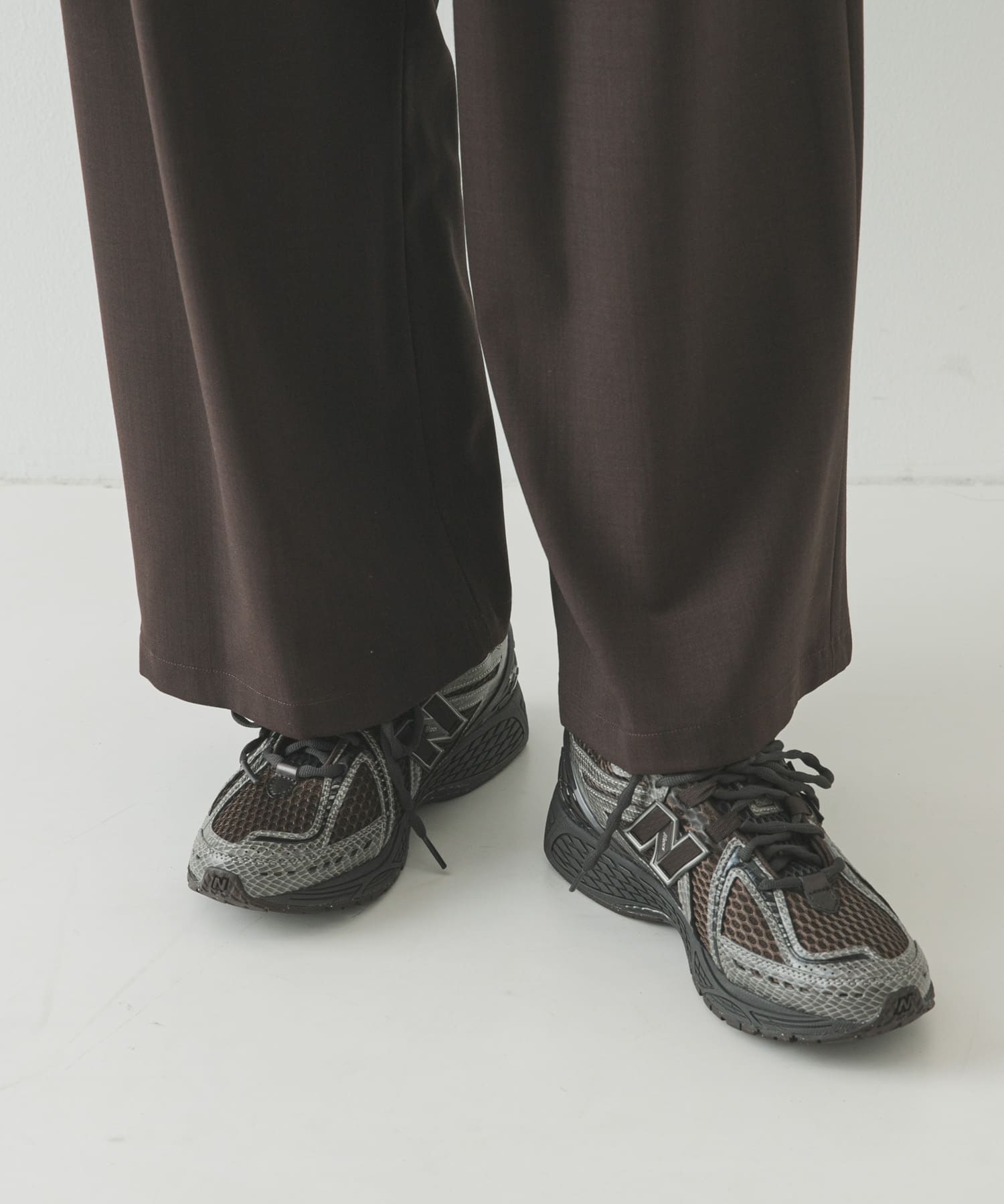 NEW BALANCE　1906R BROWN 23