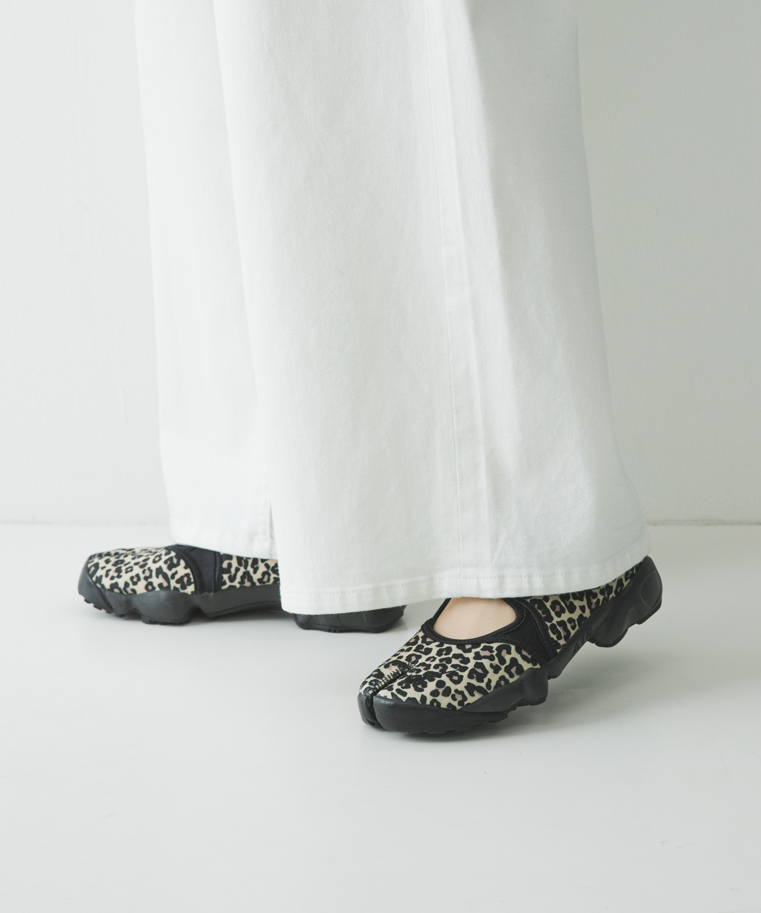 NIKE　エア リフト BLK HEMP 23