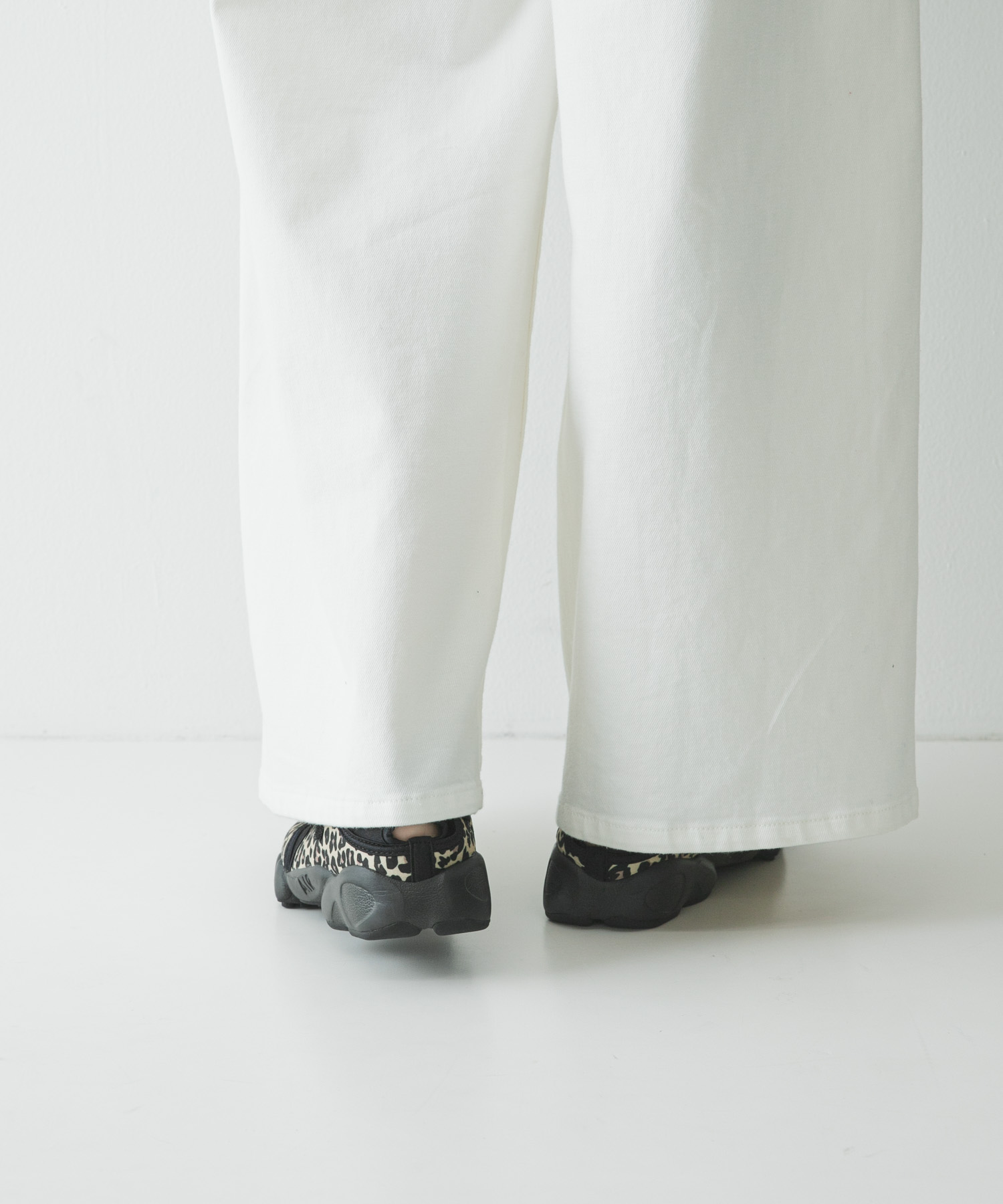 NIKE　エア リフト BLK HEMP 23