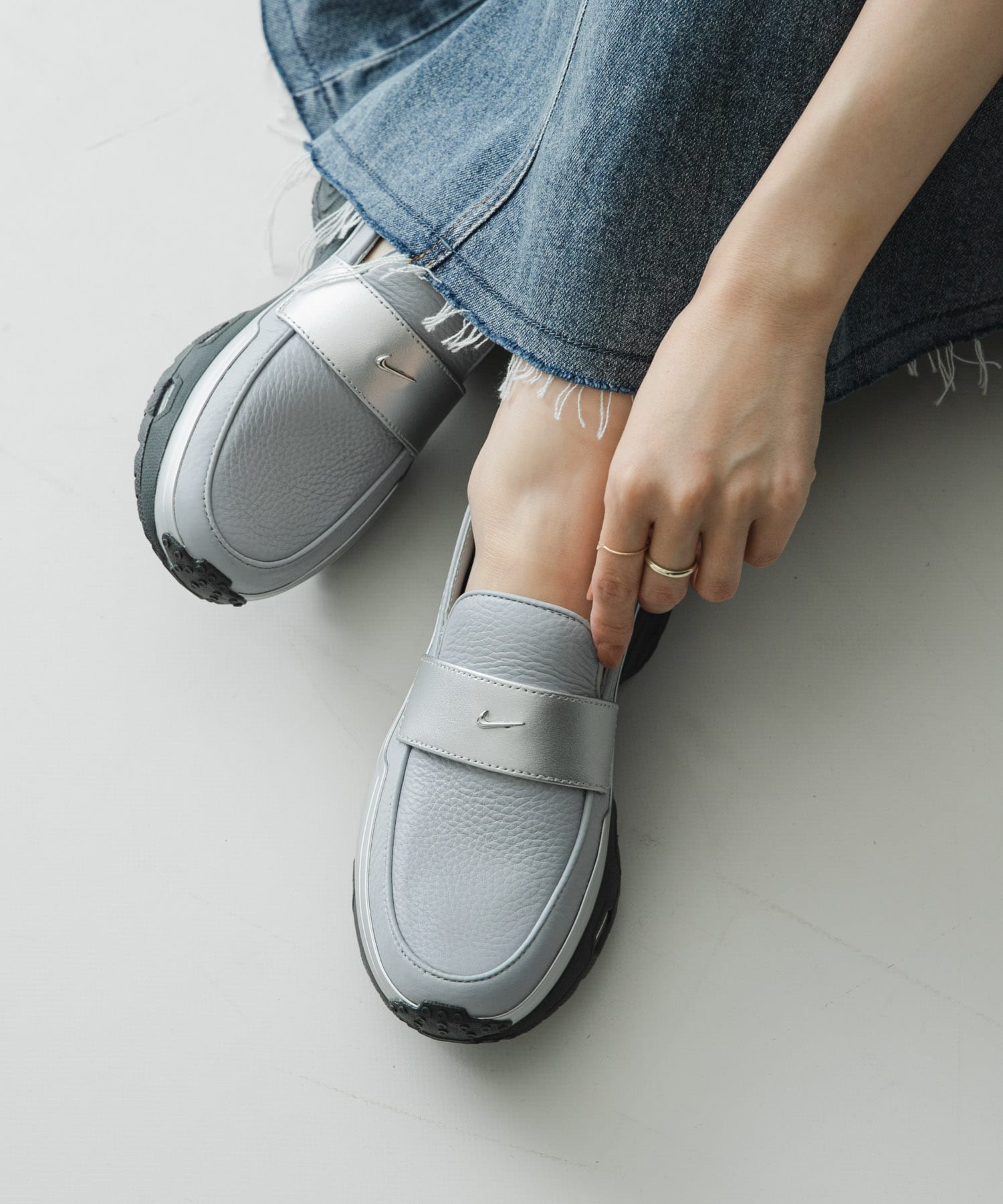 NIKE　エア マックス フェノメナ