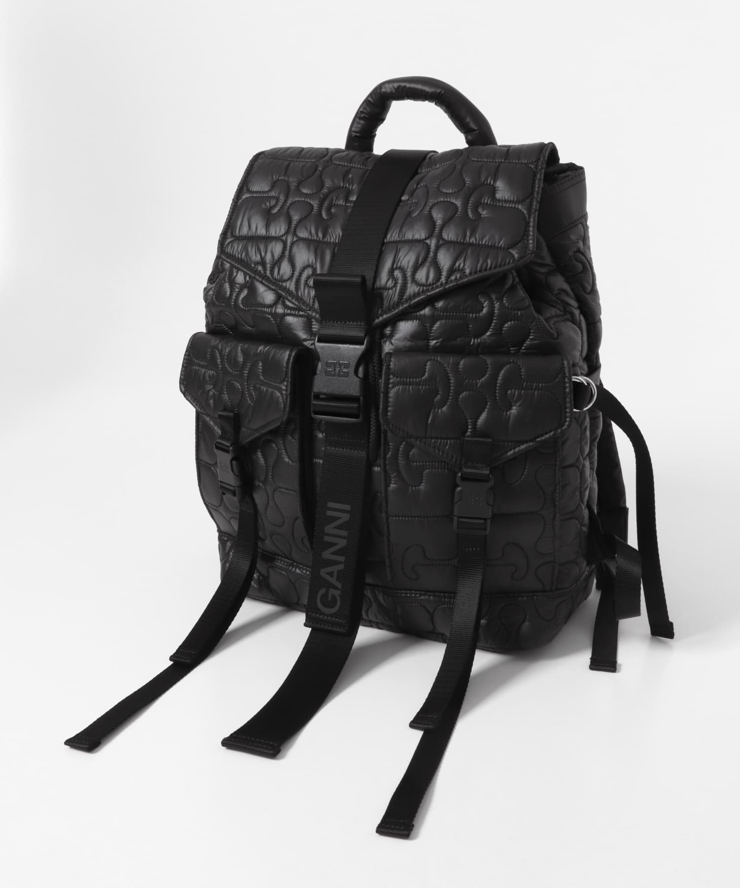 GANNI　RE-TECH QUILTED BACKPACK