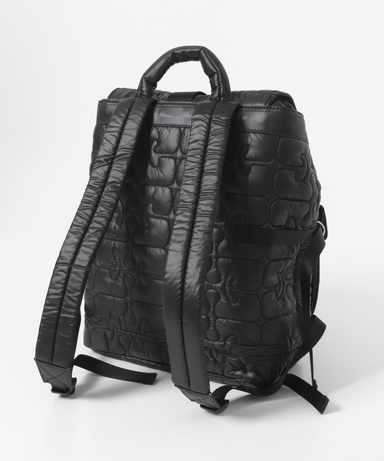GANNI RE-TECH QUILTED BACKPACK(- BLACK): バッグ｜URBAN RESEARCH