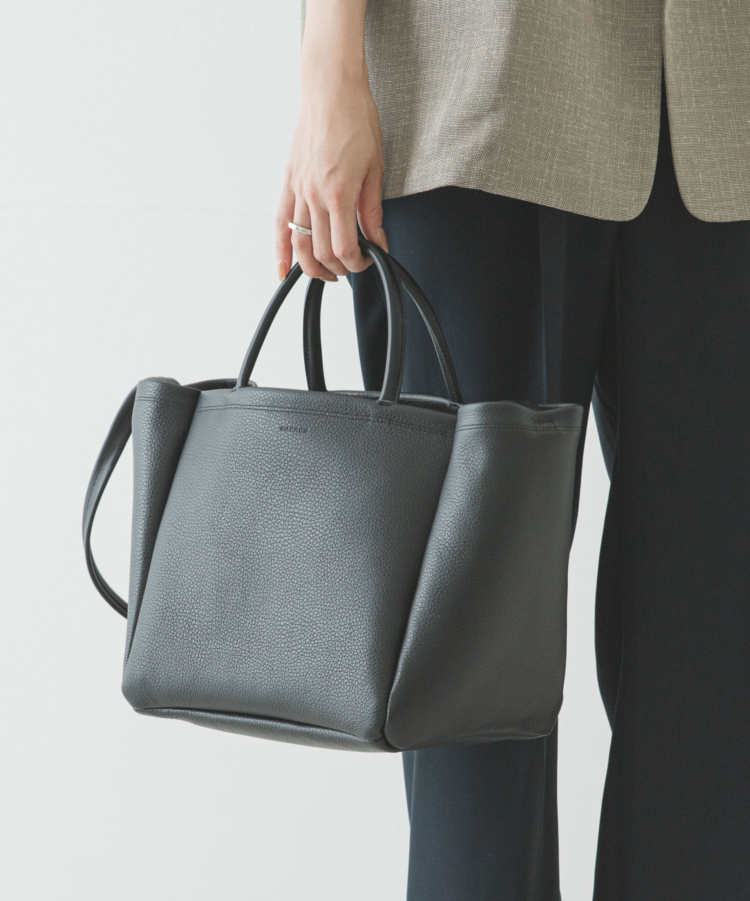 MARROW　HANDLE TOTE MEDIUM