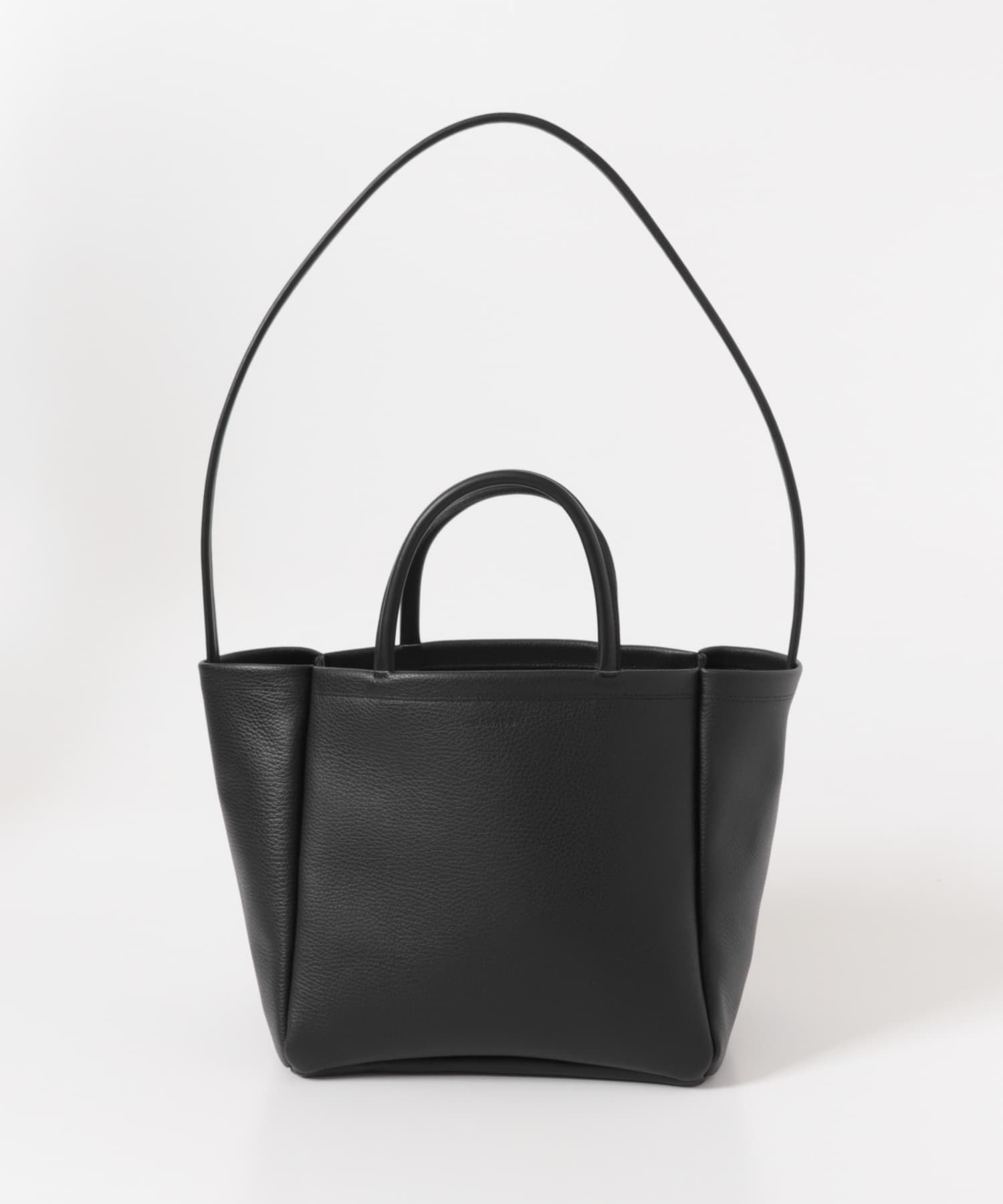 MARROW　HANDLE TOTE MEDIUM BLACK -