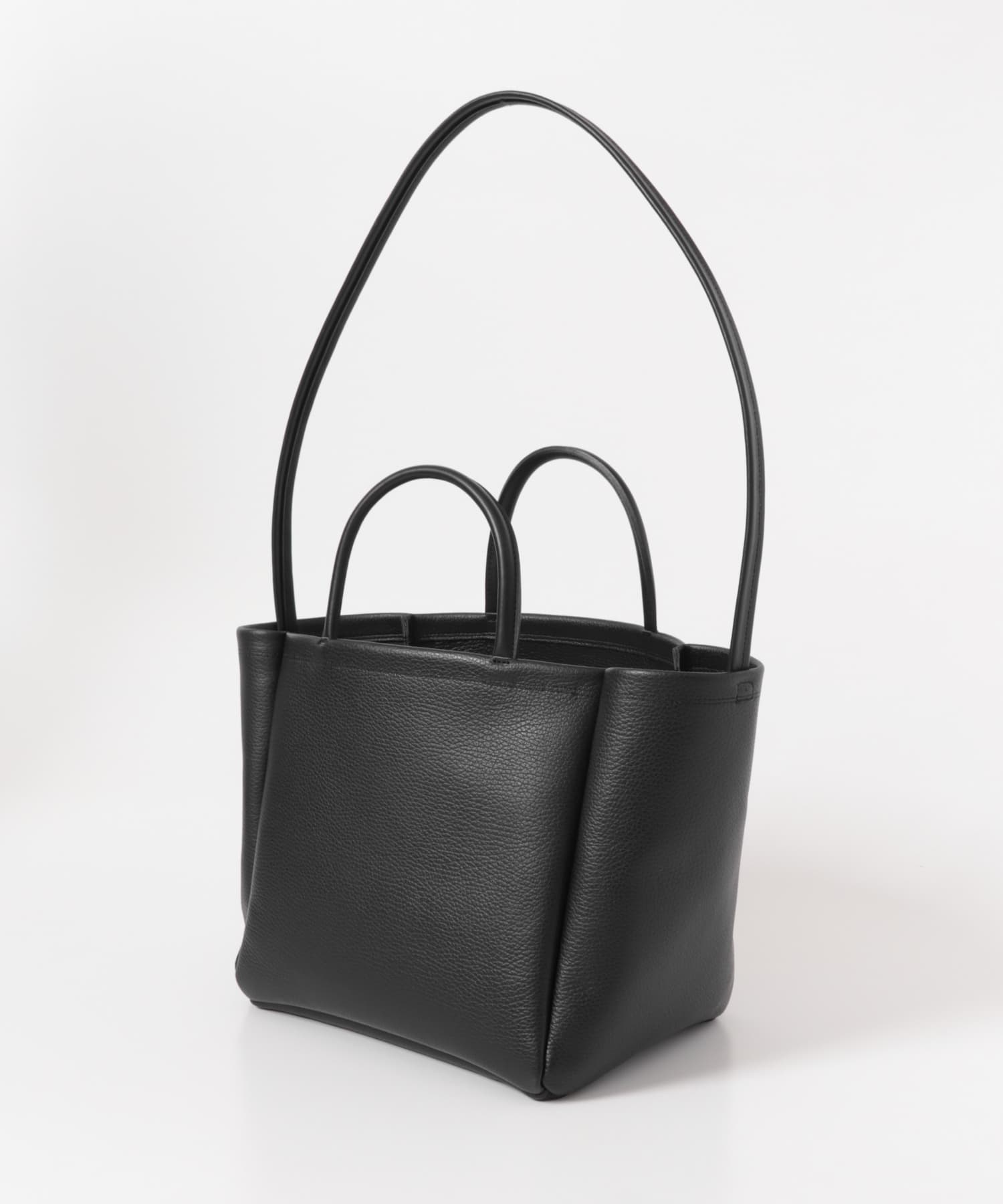 MARROW　HANDLE TOTE MEDIUM BLACK -