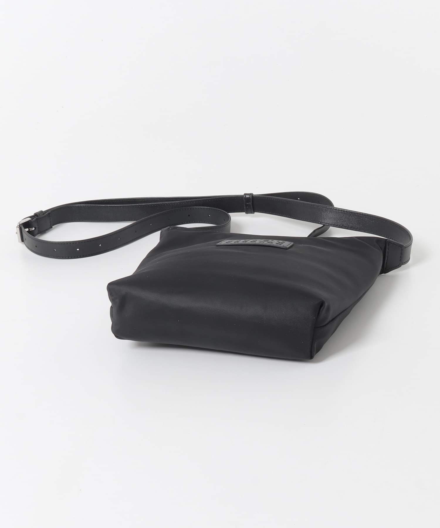 MM6　P9062 SHOULDER BAG T8013BLACK -
