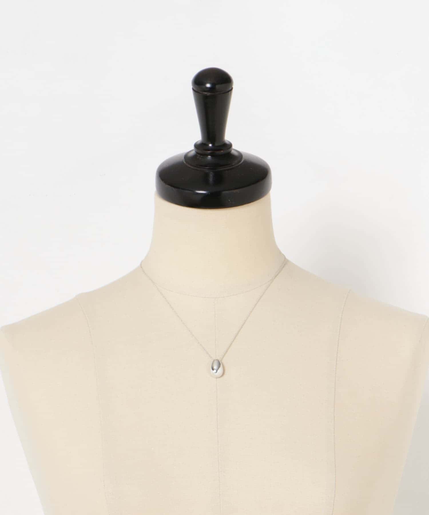 Sophie Buhai　TINY EGG PENDANT SILVER -