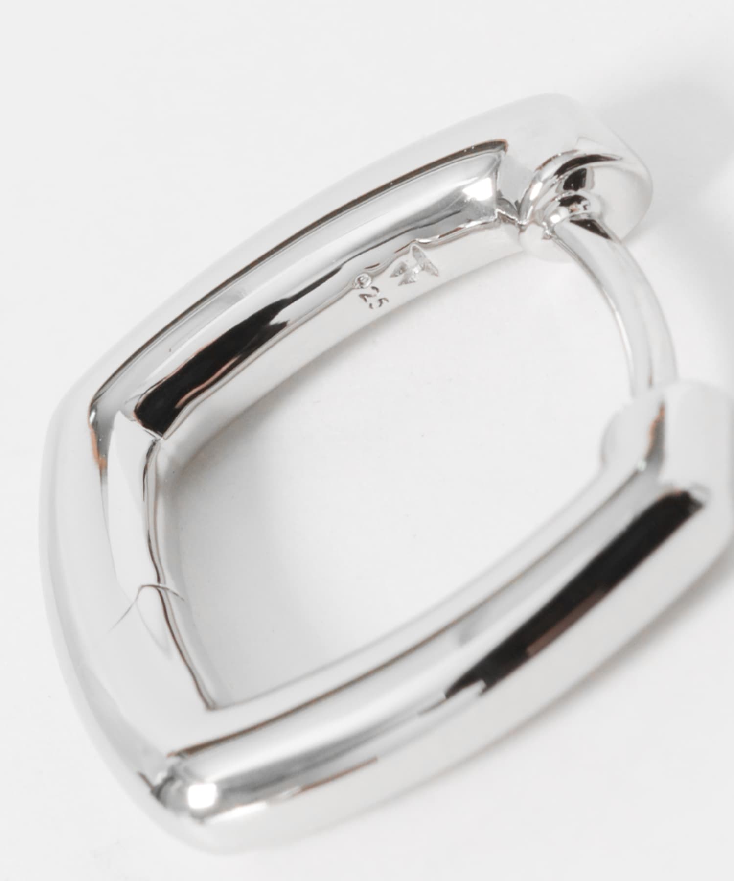 TOM WOOD　FRAME HOOPS SMALL SILVER -