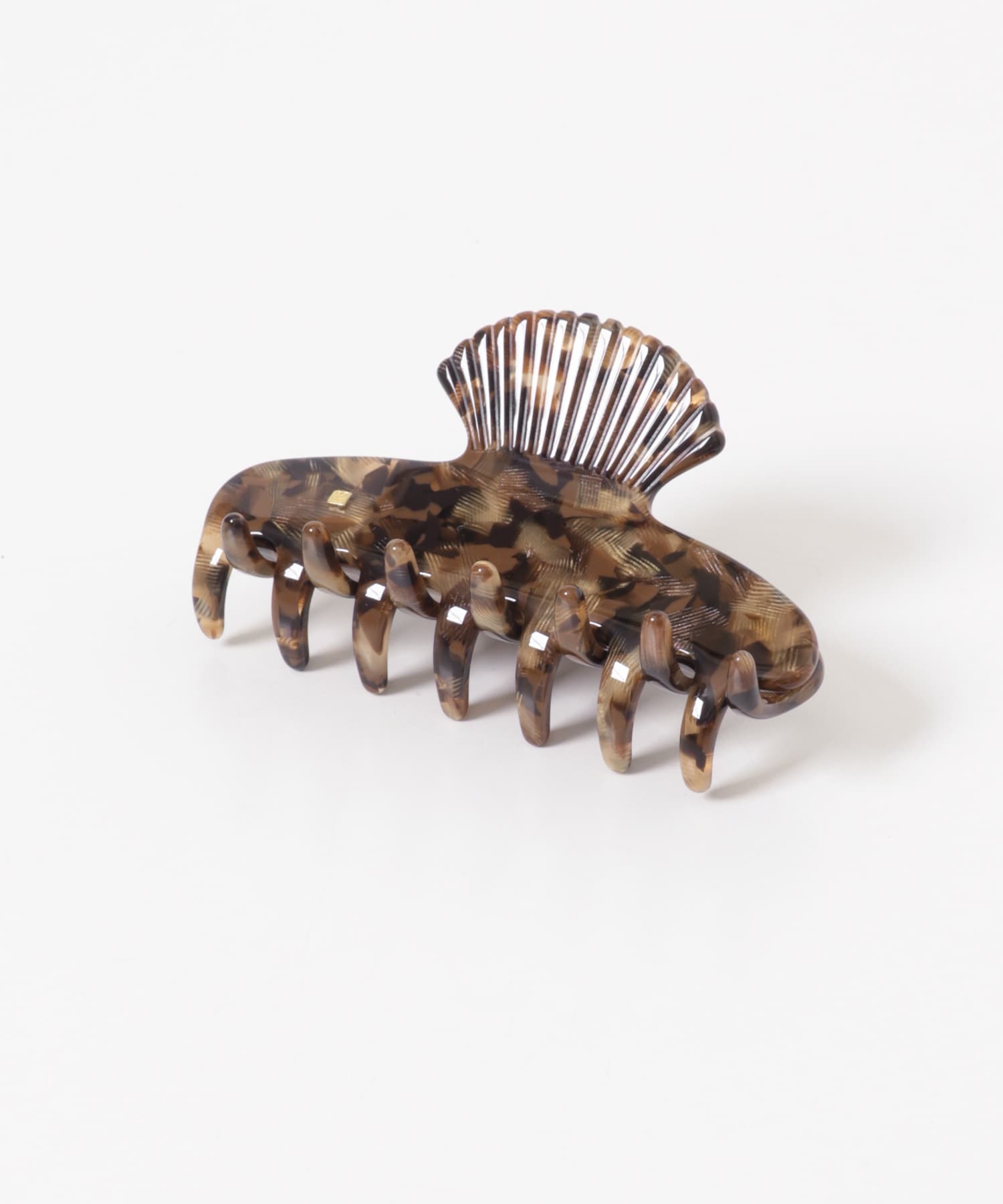 Sophie Buhai　SMALL FAN SHELL CLAW
