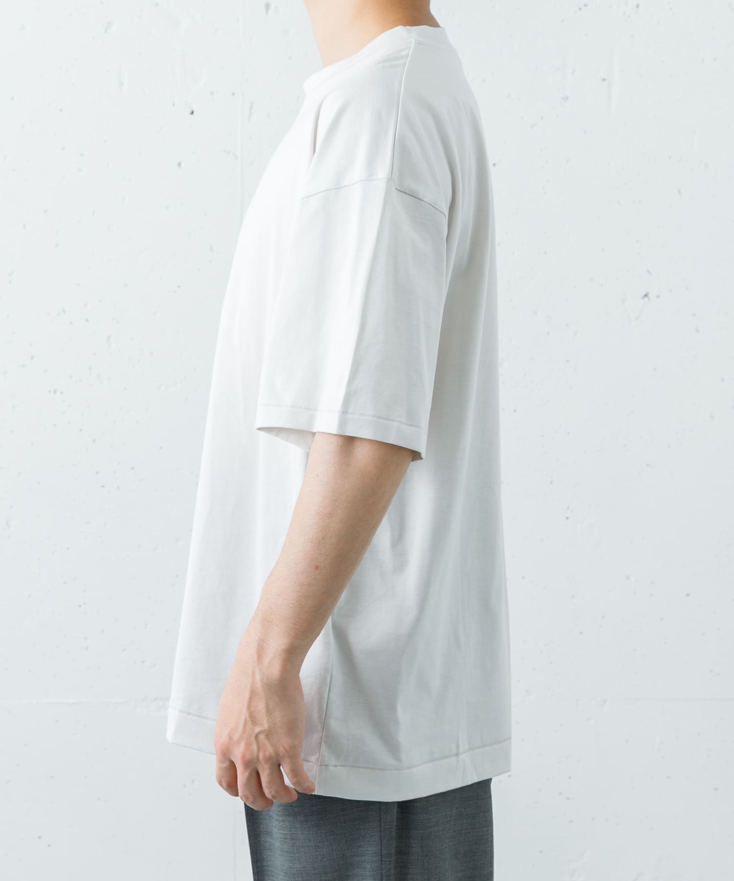 身長 : 172cm サイズ : 4