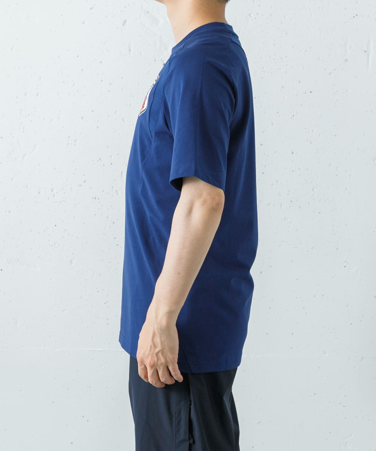 D BLUE