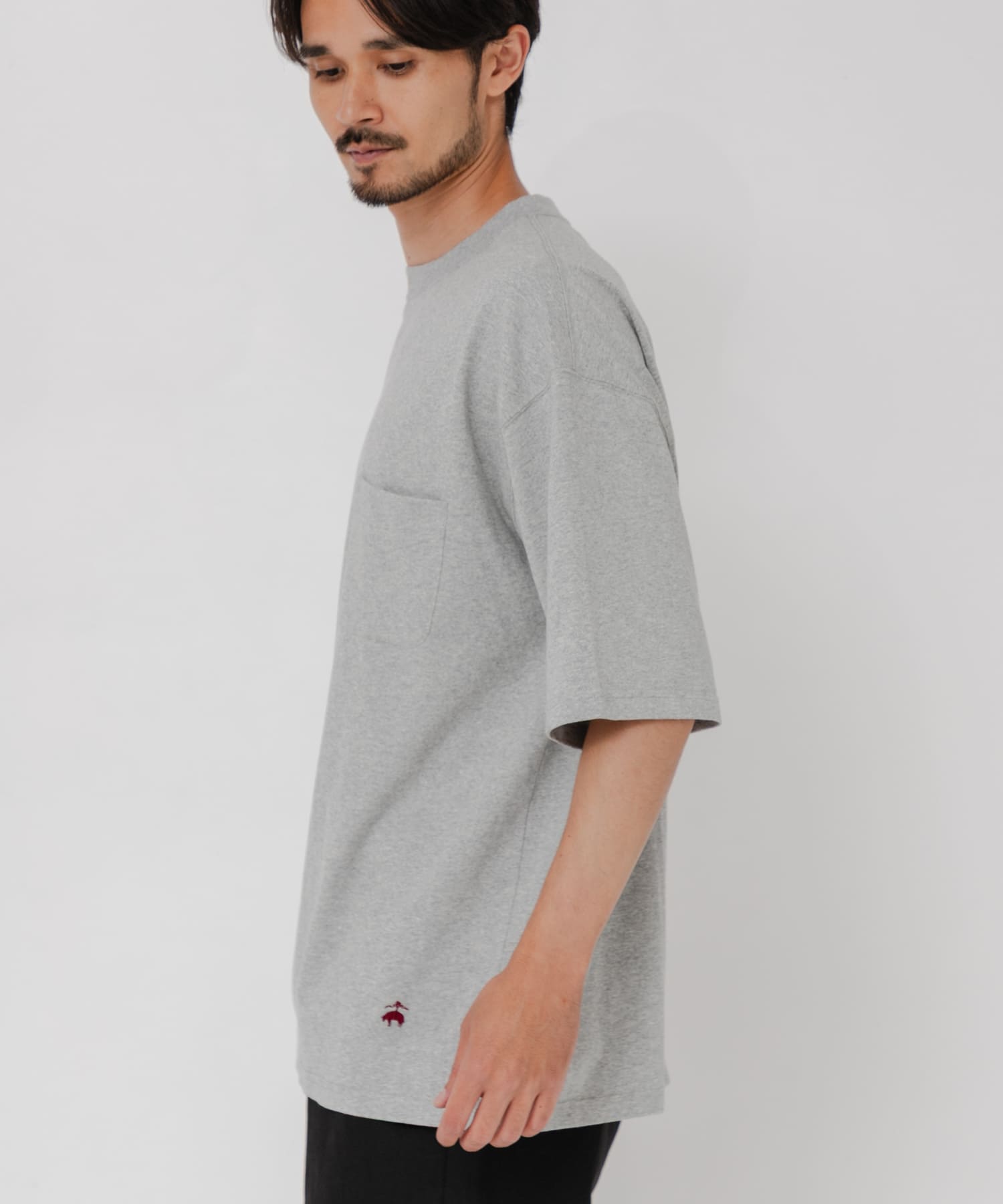 GRAY