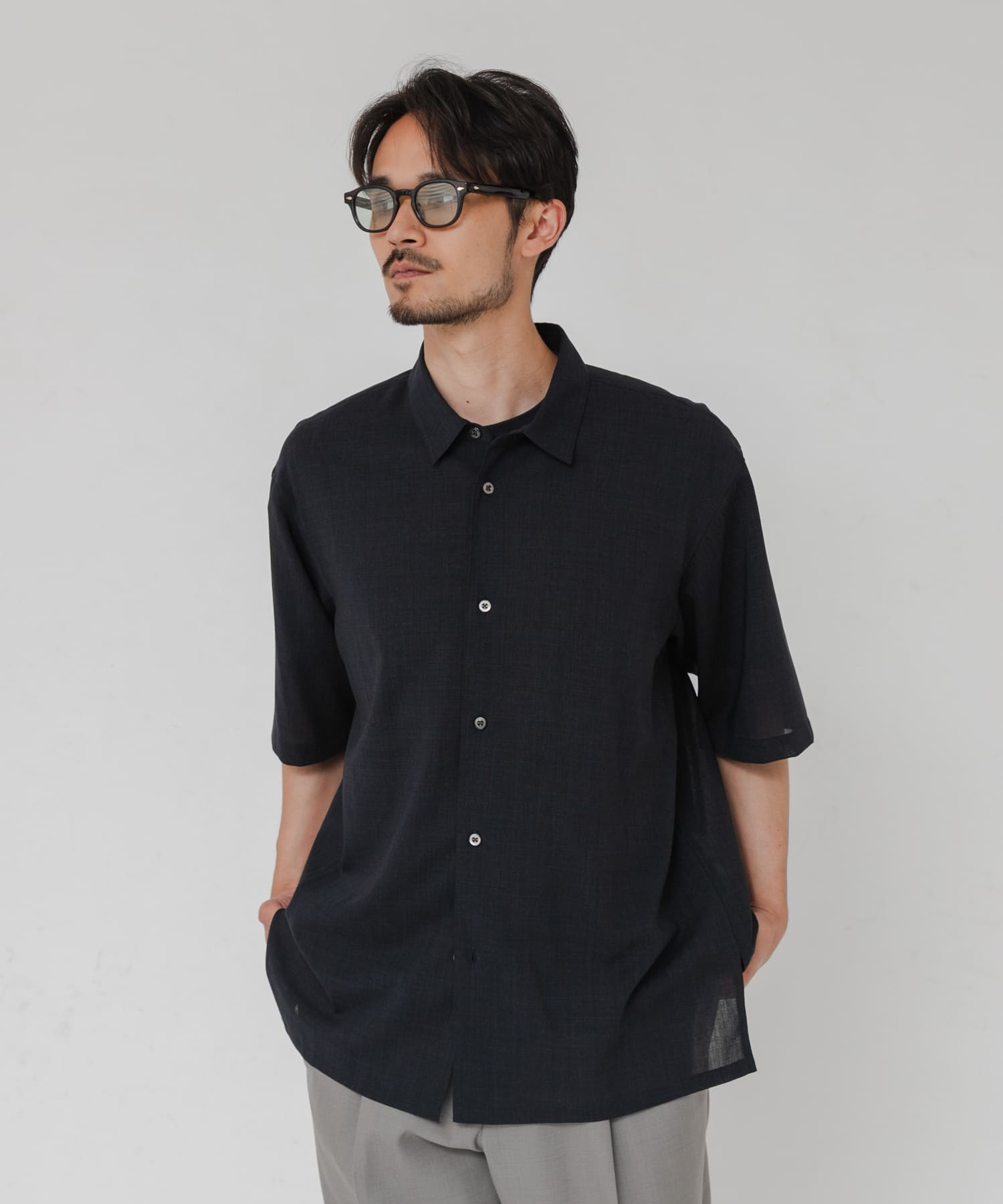 NAVY TOP