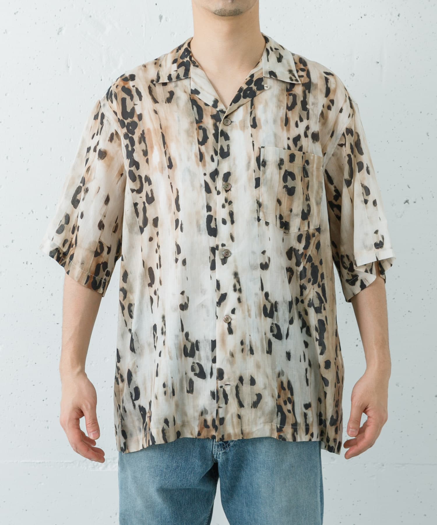 身長 : 172cm サイズ : 40