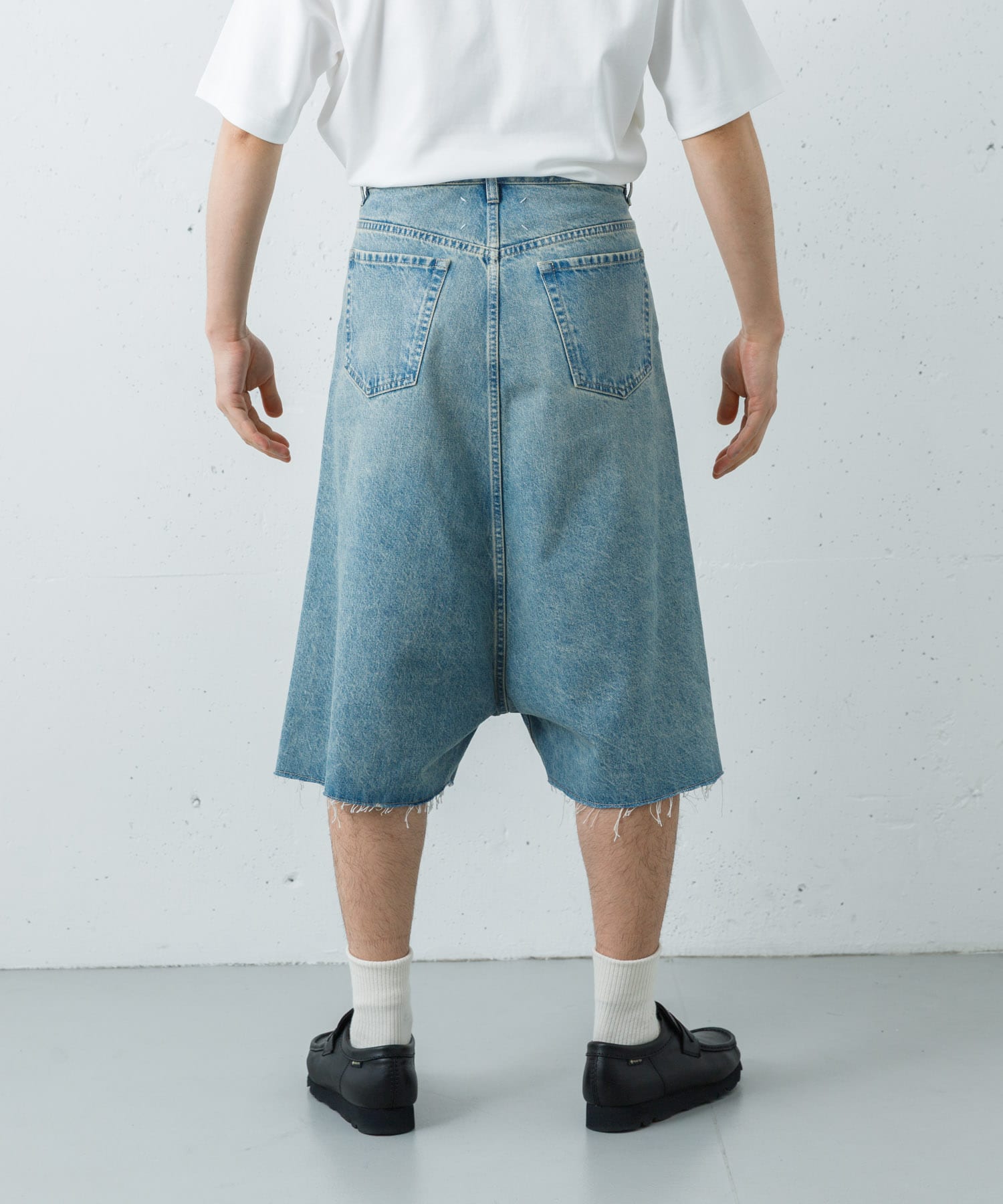 身長：172cm サイズ：31