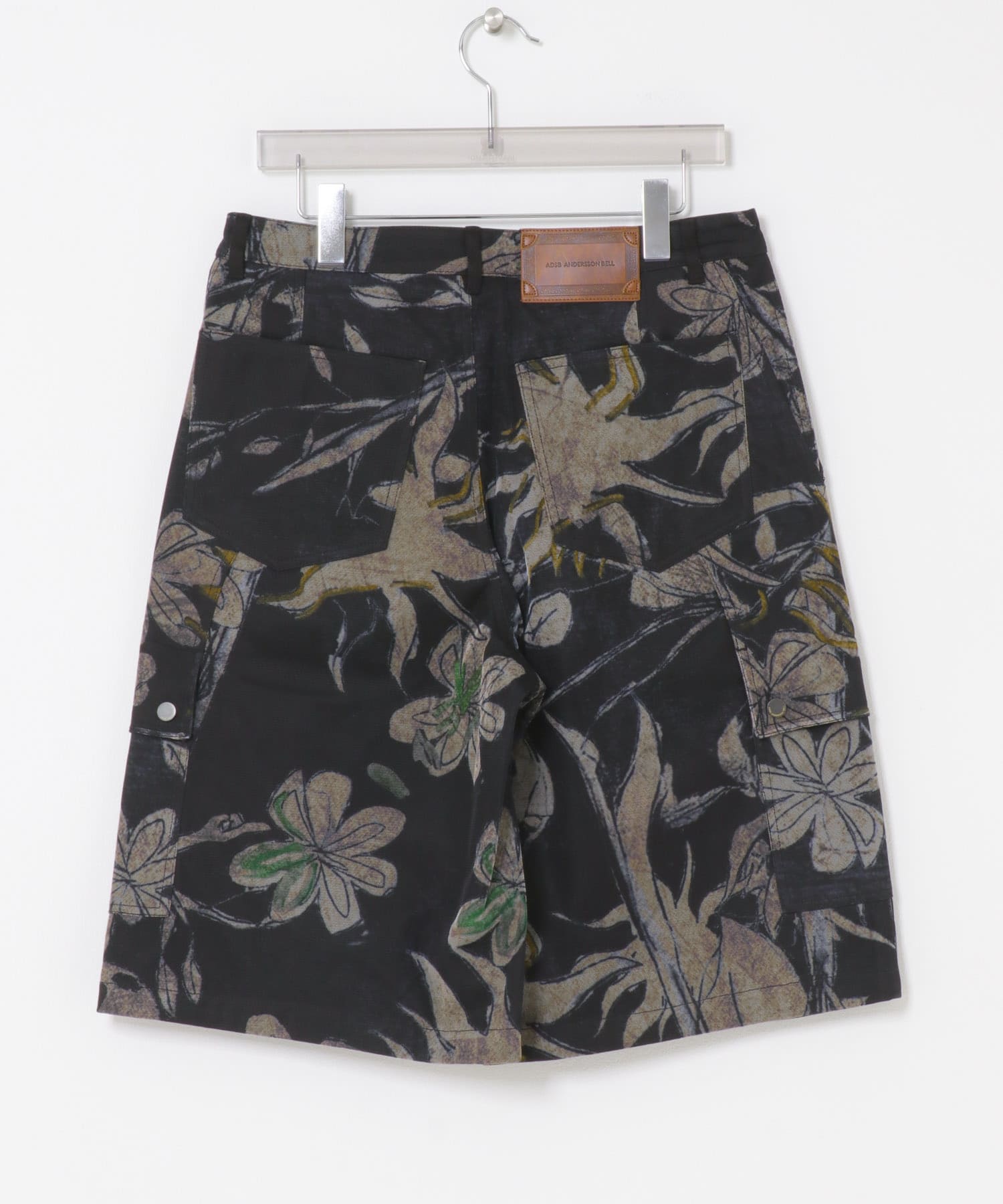 Andersson Bell　FLOWER OVERLAY CARGO SHORTS BLK/BEI 46