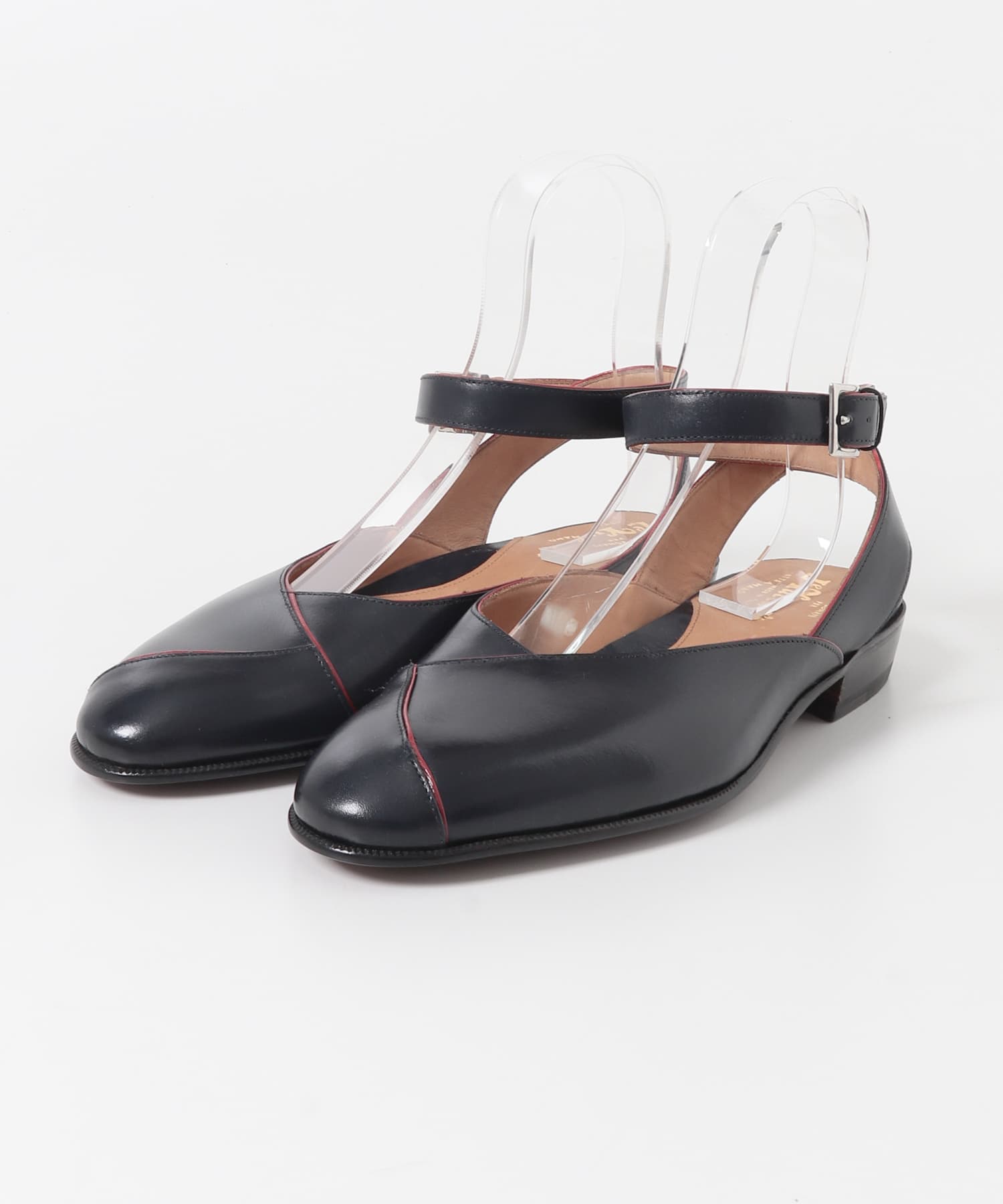 Le Yucca’s　STRAP SANDAL NVY BOX CALF